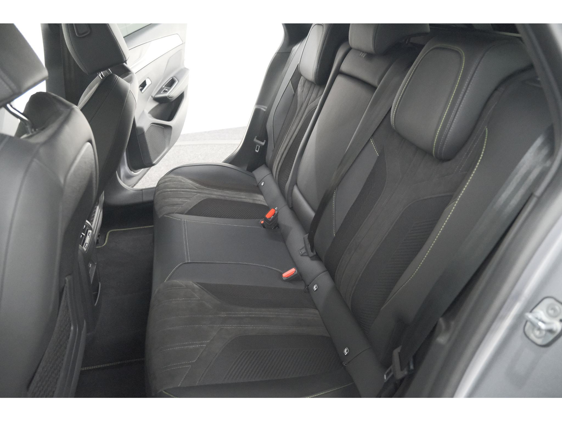 Peugeot 308 SW PureTech 130 EAT8 GT | Trekhaak | Stoelverwarming | Camera | Adaptieve Cruise Control