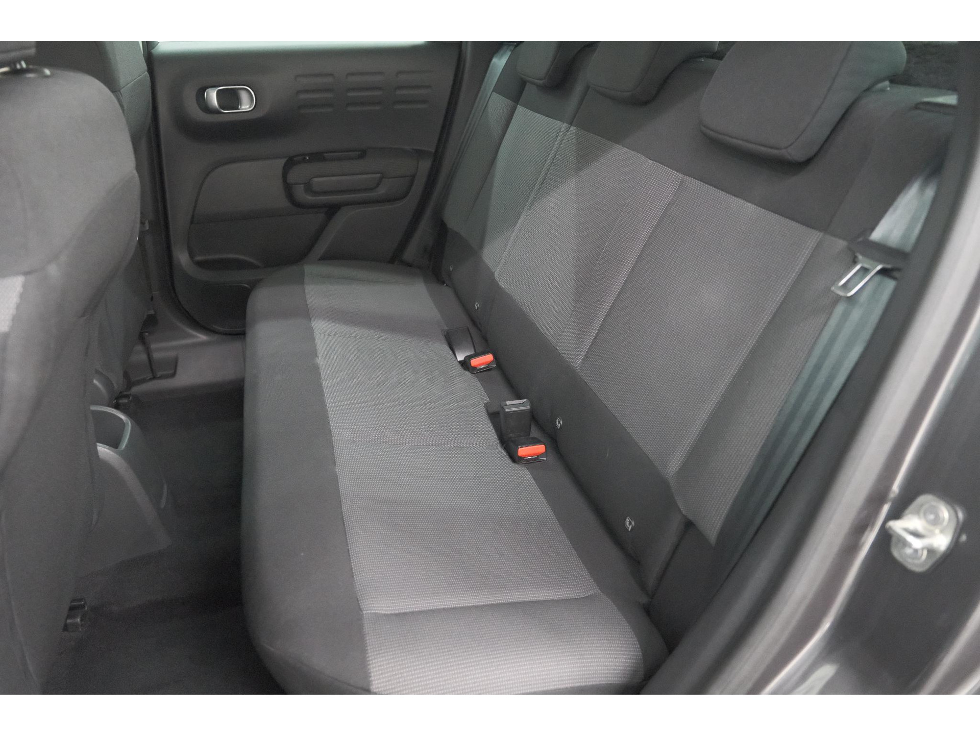 Citroen C3 Aircross PureTech 110 C-Series | Trekhaak | Navigatie | Parkeersensoren | Apple Carplay