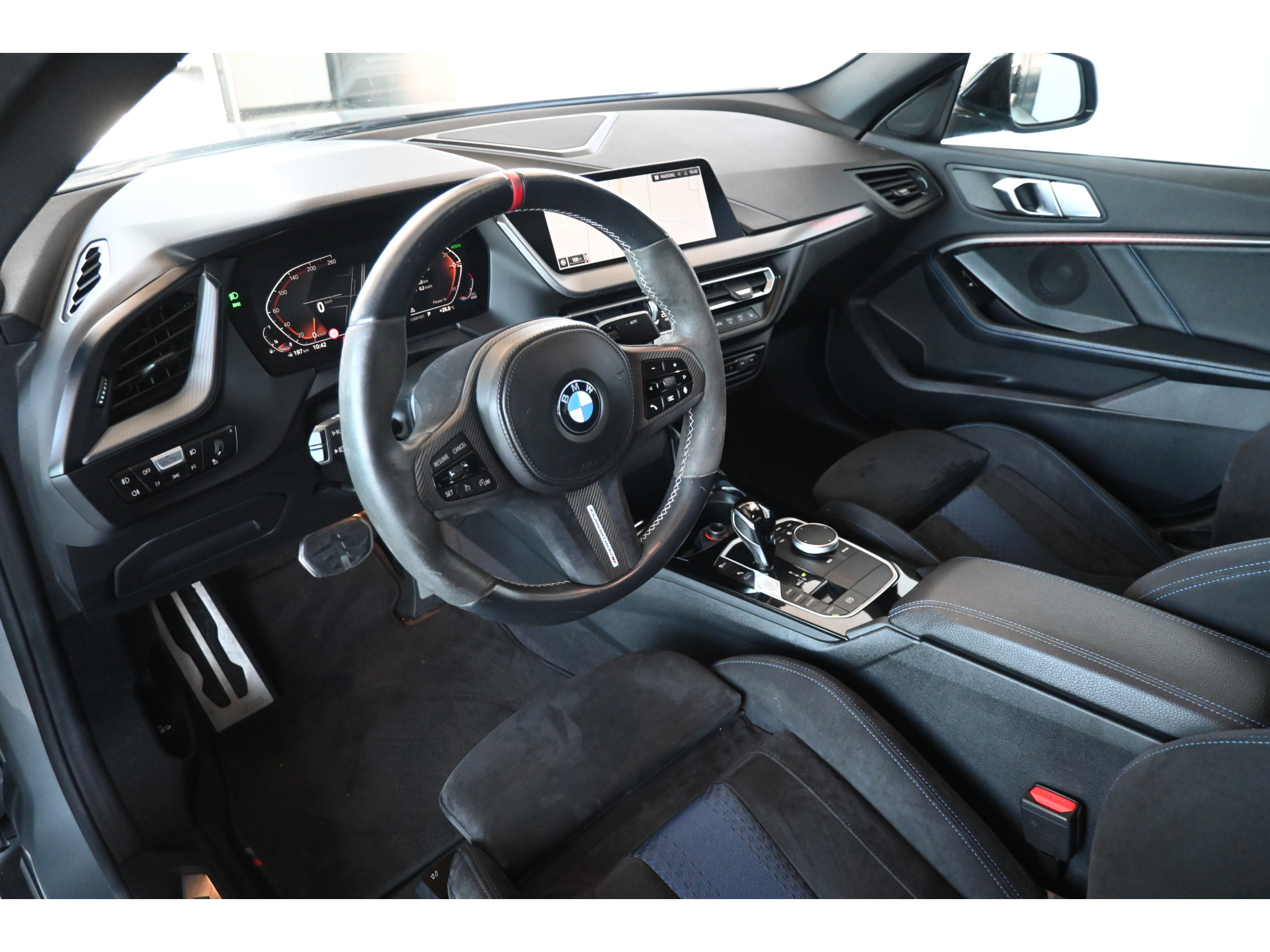 BMW 2-serie Gran Coupé 218i Business Edition M-Pakket Sportstoelen Panoramadak Virtual Dealer Onderhouden! Inruil Mogelijk!