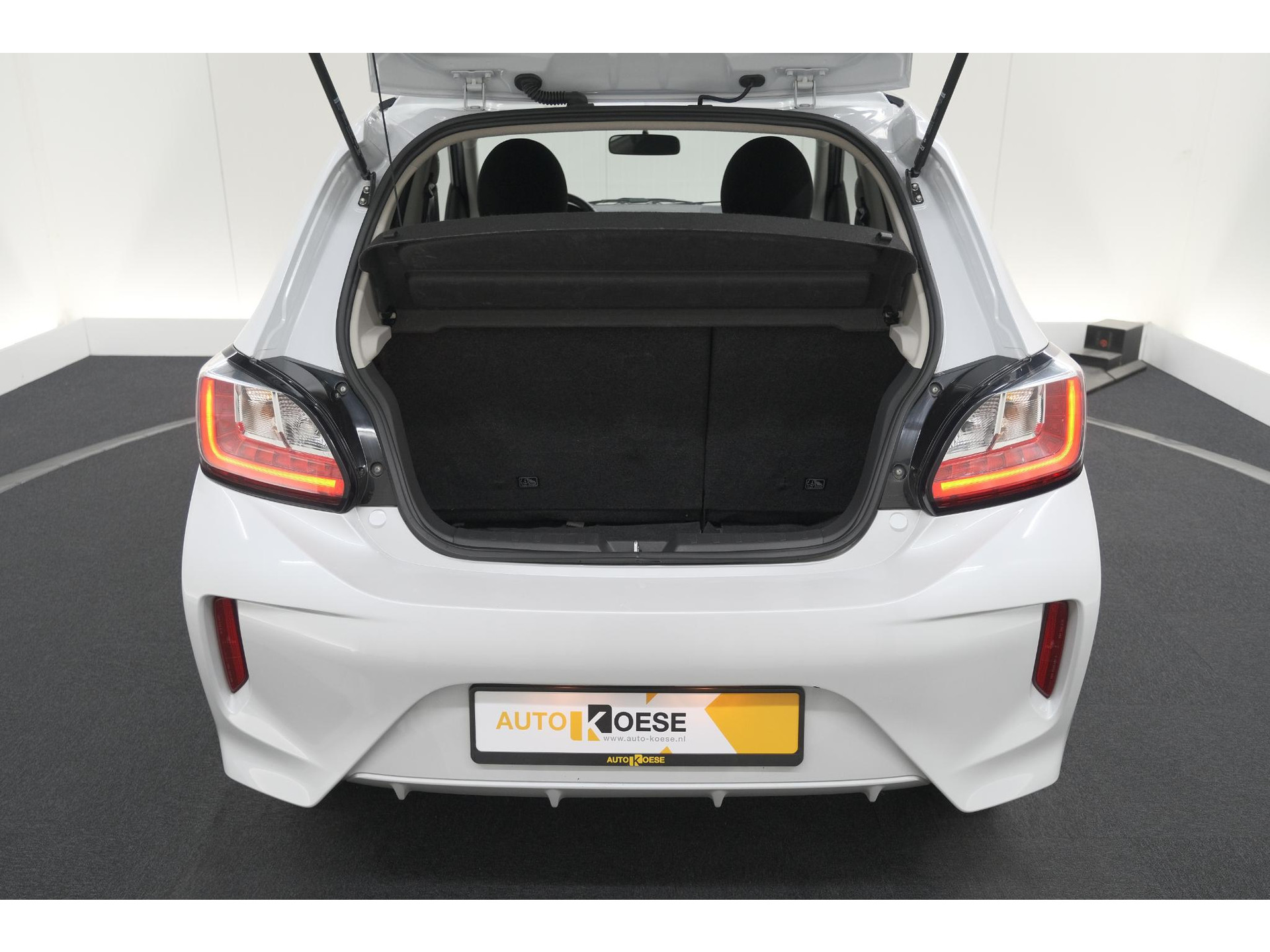 Mitsubishi Space Star 1.2 Intense | AUTOMAAT! | Apple Carplay | Allseason Banden | Climate Control