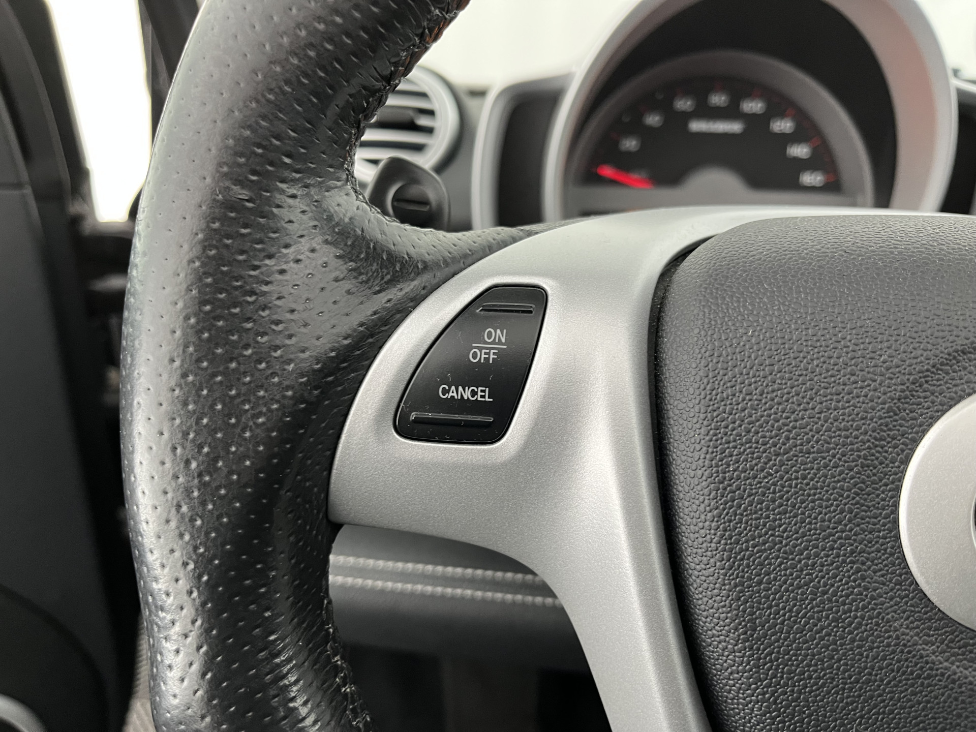 Smart fortwo cabrio Electric drive Brabus Black-Edition 18 kWh {SOH-99%} Aut. *NAVI-FULLMAP | LEATHER | AIRCO | HEATED-SPORTSEATS | CRUISE | SHIFT-PADDLES  | AIRSCARF | 16'' ALU*