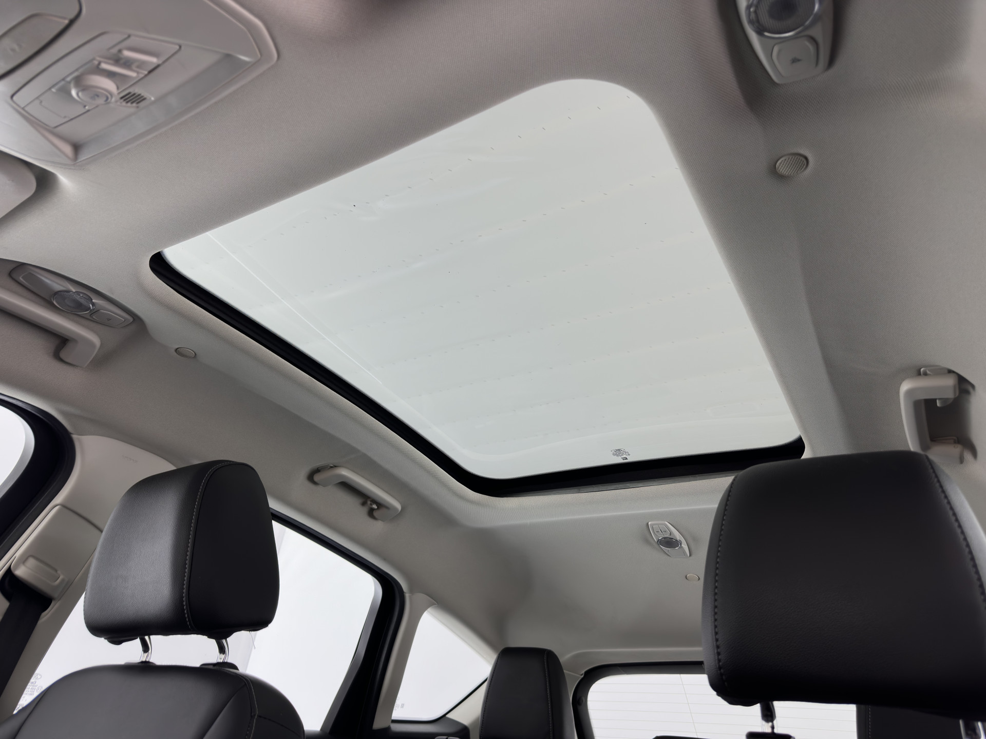 Ford C-Max 2.0 Plug-in Hybrid Titanium Plus (⚠️) Aut. *PANO | LEATHER | NAVI-FULLMAP | KEYLESS | CAMERA | COMFORT-SEATS | ECC | PDC | 17"ALU*