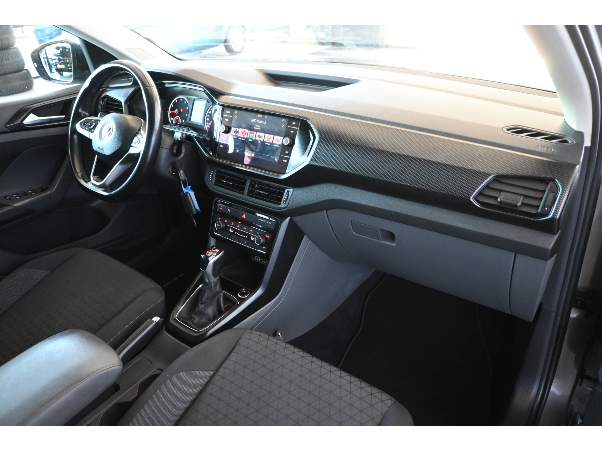 Volkswagen T-Cross 1.0 TSI Life Clima Adaptieve Cruise Carplay PDC Stoelverwarming 1e Eigenaar! Inruil Mogelijk!