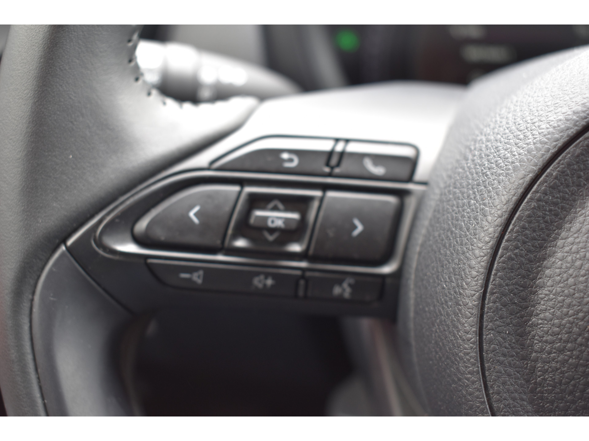 Toyota Aygo X 1.0 VVT-i MT Envy Jbl Navigatie Carplay