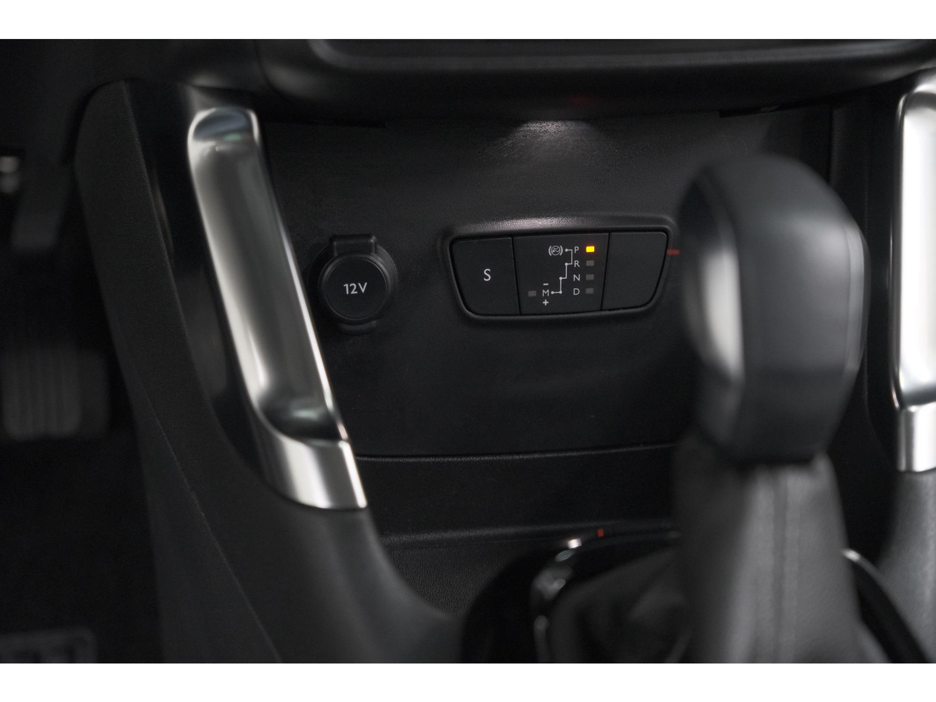 Citroen C3 Aircross PureTech 130 EAT6 Plus | Stoelverwarming | Apple Carplay | Parkeersensoren