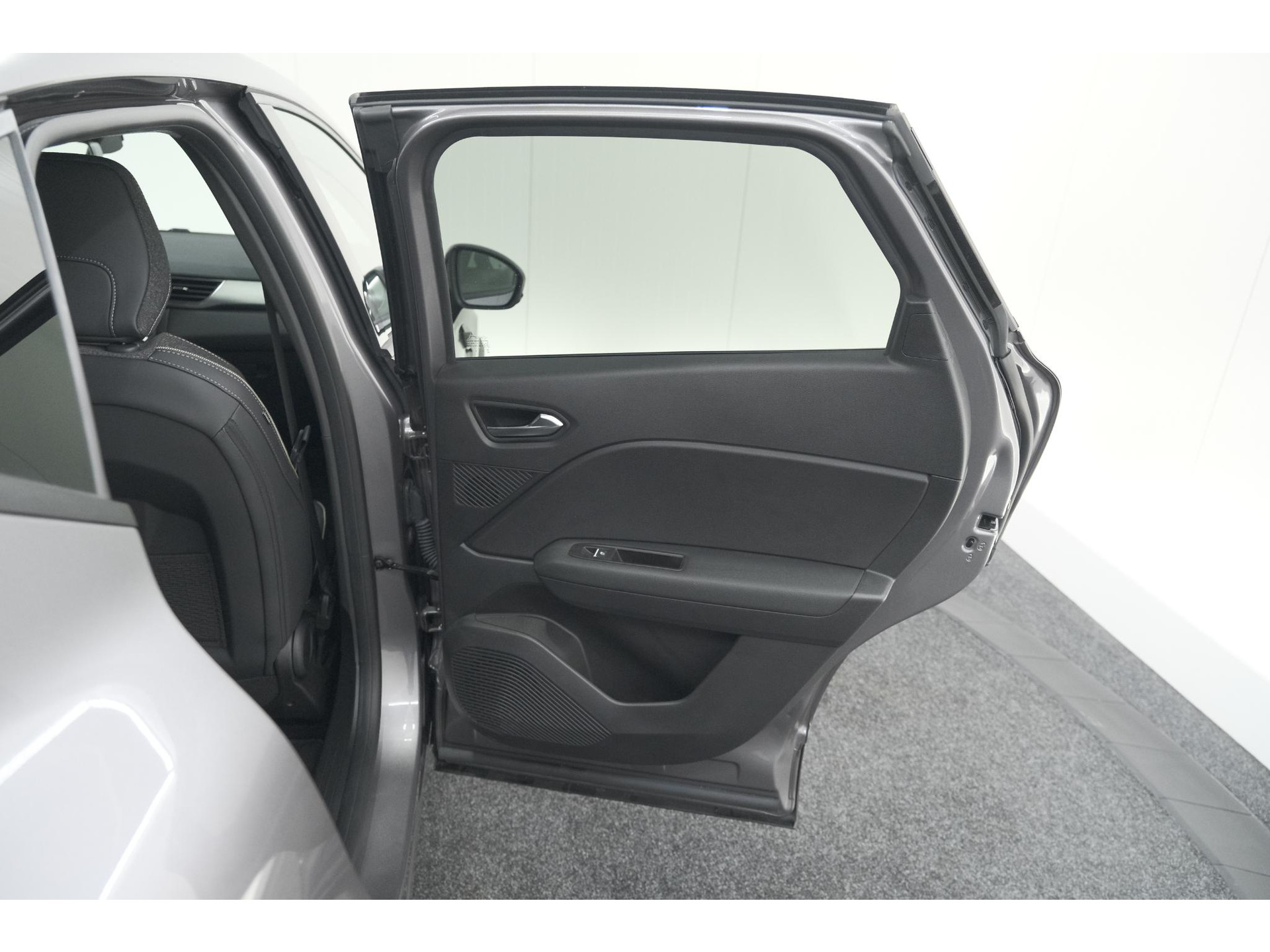 Renault Captur Mild Hybrid 160 EDC Techno | Pack Winter | Camera | Adaptieve Cruise Control | Apple Carplay