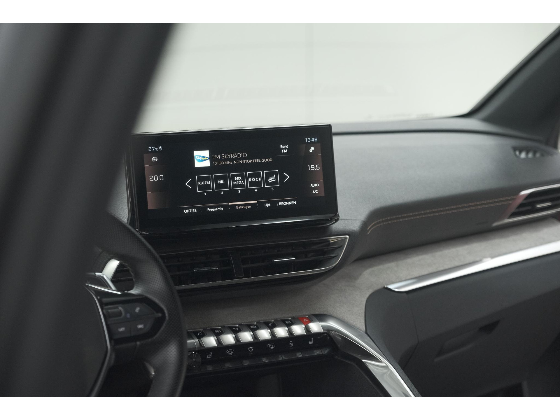 Peugeot 5008 PureTech 130 EAT8 GT Black Pack | Elektrische Kofferklep | Camera | Adaptieve Cruise Control | Dodehoekdetectie