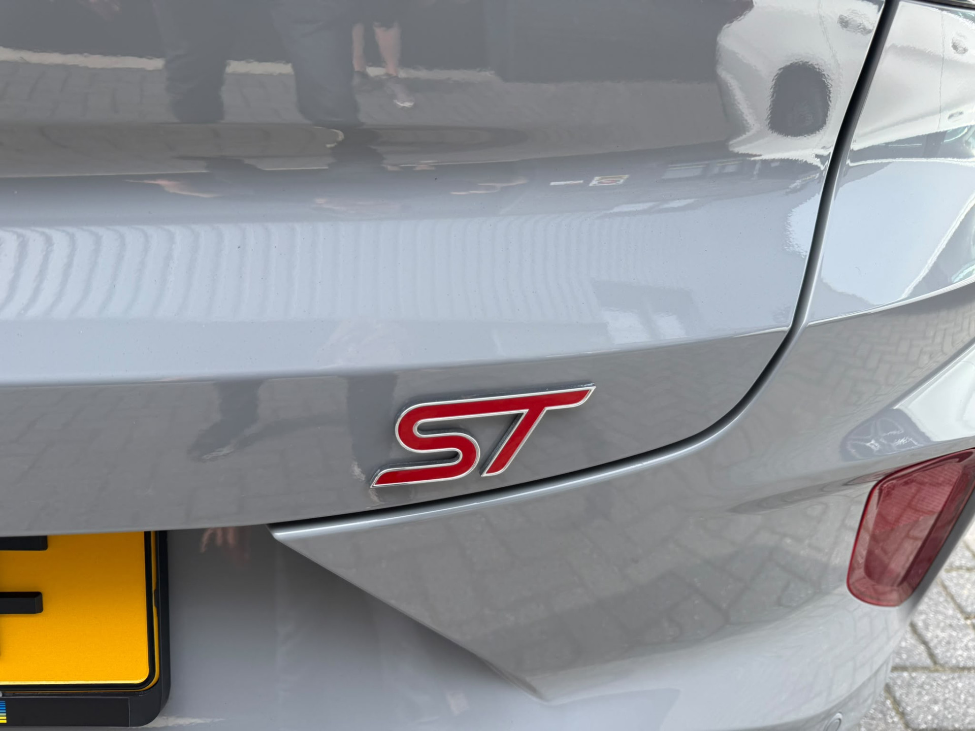 Ford Puma 1.0 EcoBoost Hybrid ST-X | AUTOMAAT | PANO DAK | 3/6/12 MND GARANTIE | NAVI | ACC | PDC | LANE ASSIST |