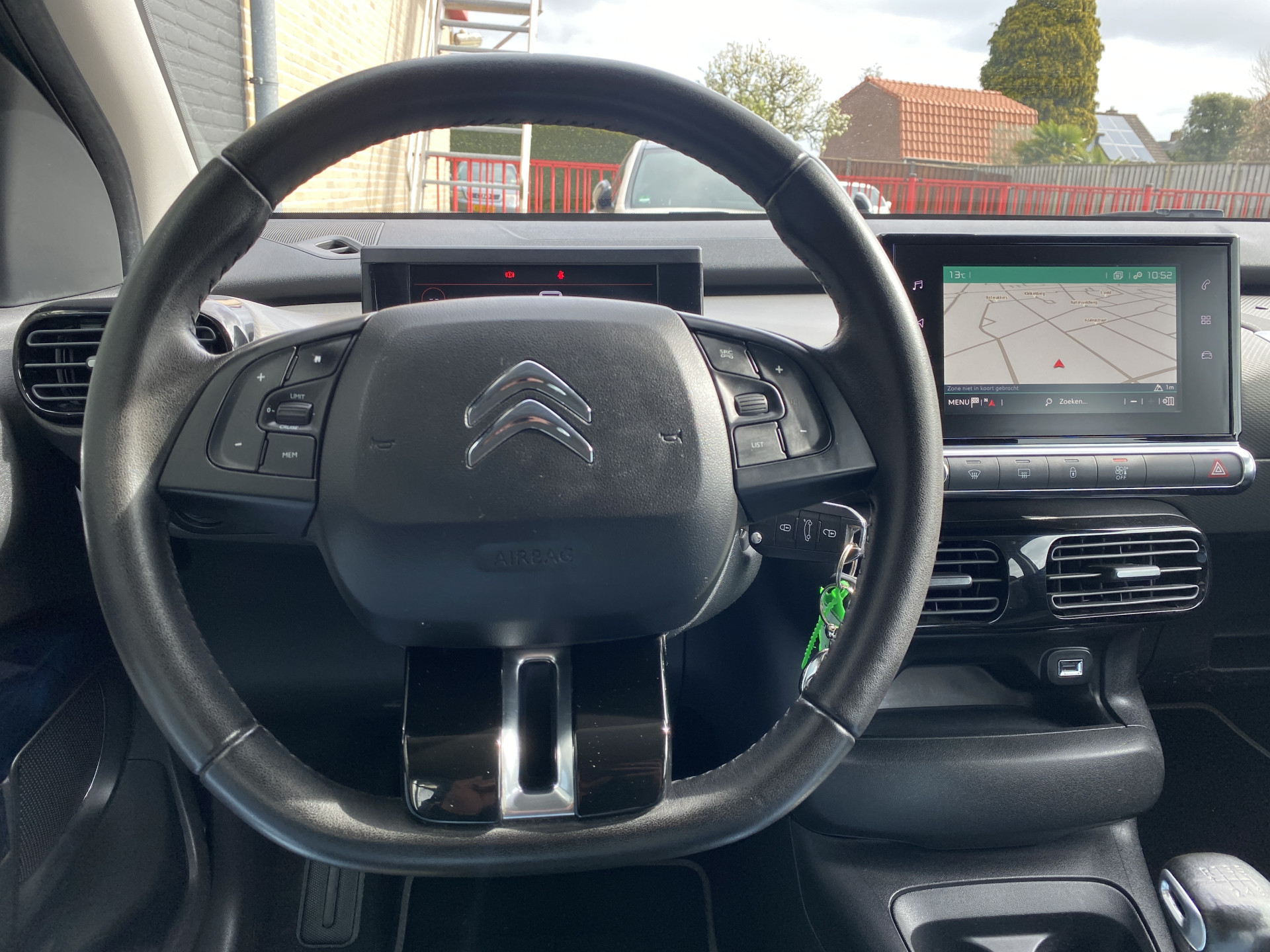 Citroën C4 Cactus 1.2 PureTech Business | navigatie | trekhaak | cruise control | parkeersensoren | apple carplay/android auto