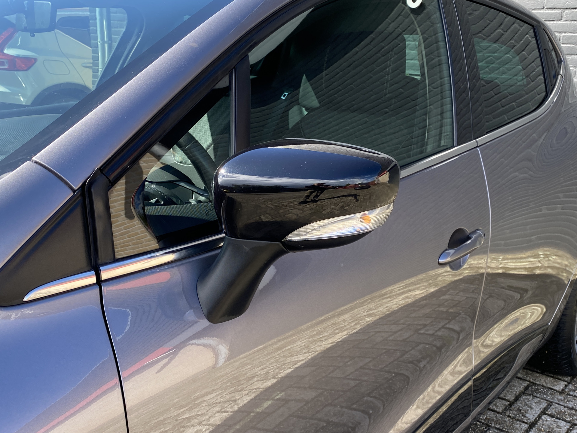 Renault Clio 0.9 TCe ECO Night&Day 90 pk | dealer onderh. | navigatie | cruise control | parkeersensor | privacy glas | airco | NL auto