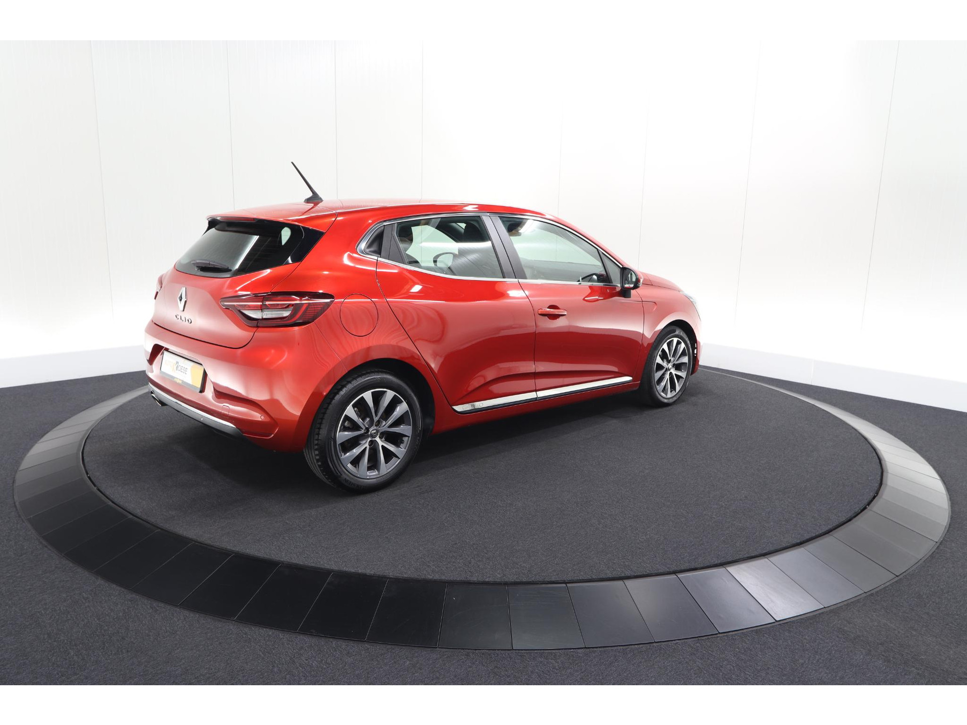 Renault Clio TCe 100 Intens | Dodehoekdetectie | Camera | Apple Carplay | Parkeersensoren