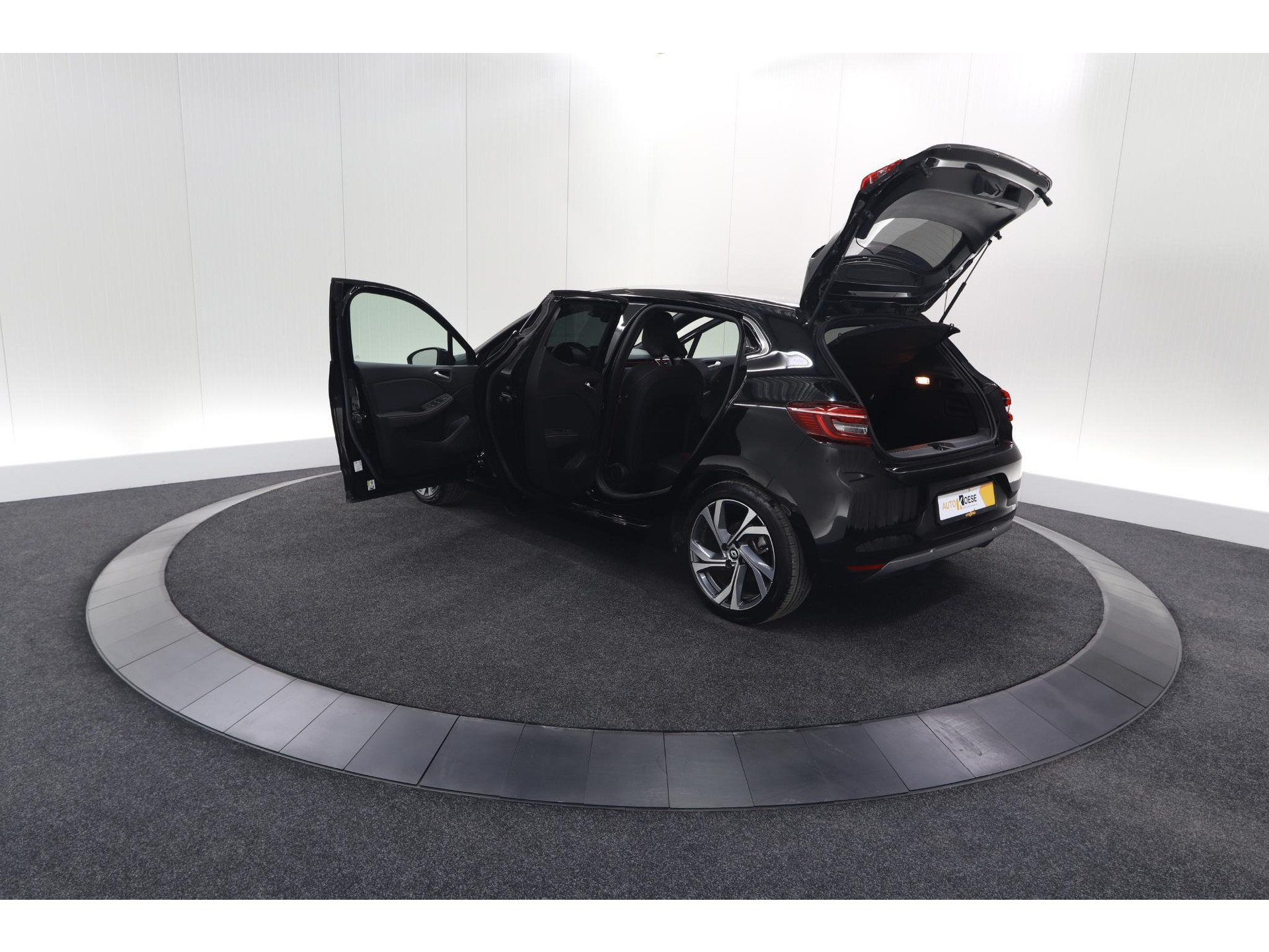 Renault Clio 1.6 E-Tech Hybrid 140 R.S. Line | 360 Camera | Apple Carplay | 9.3 Inch Groot Scherm | Sportstoelen
