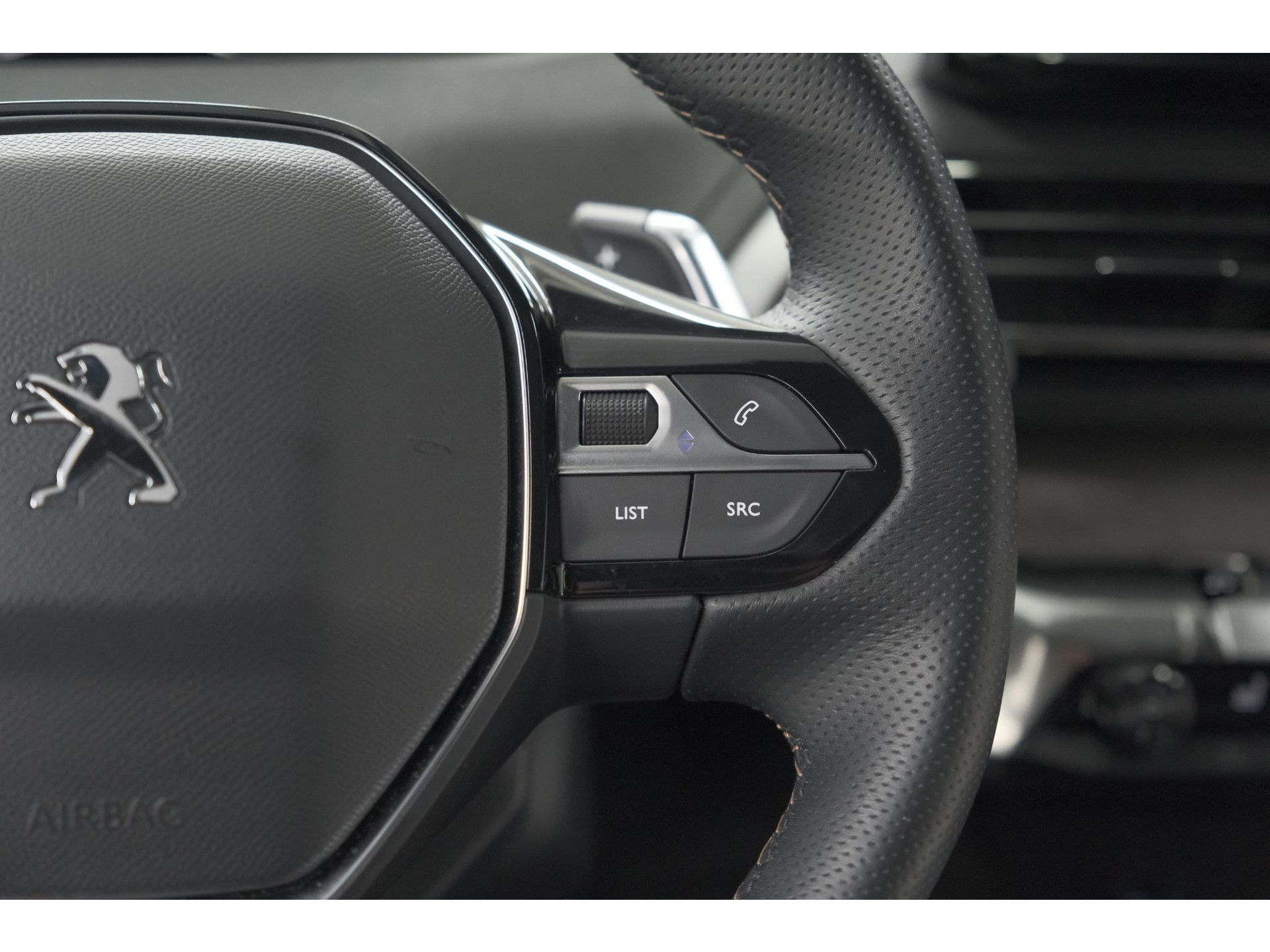 Peugeot 3008 1.2 Hybrid 136 GT | 360 Camera | Adaptieve Cruise Control | Elektronische Kofferklep | Navigatie