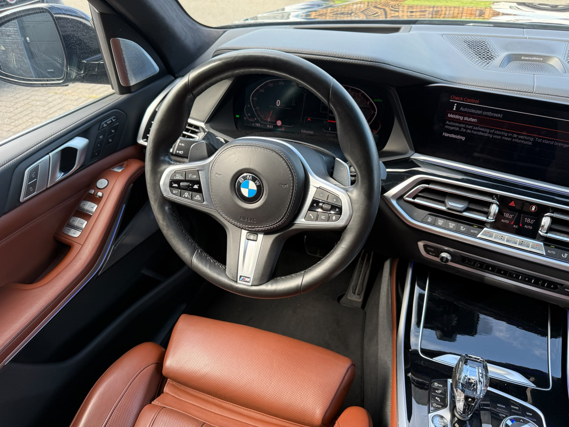 BMW X7 xDrive40i 6p. | 2E EIGENAAR | 3/6/12MND GARANTIE| M-SPORT |PANO | LASER | LED | B&W | MASSAGE | CARPLAY | TREKHAAK | DAB | BOMVOL |
