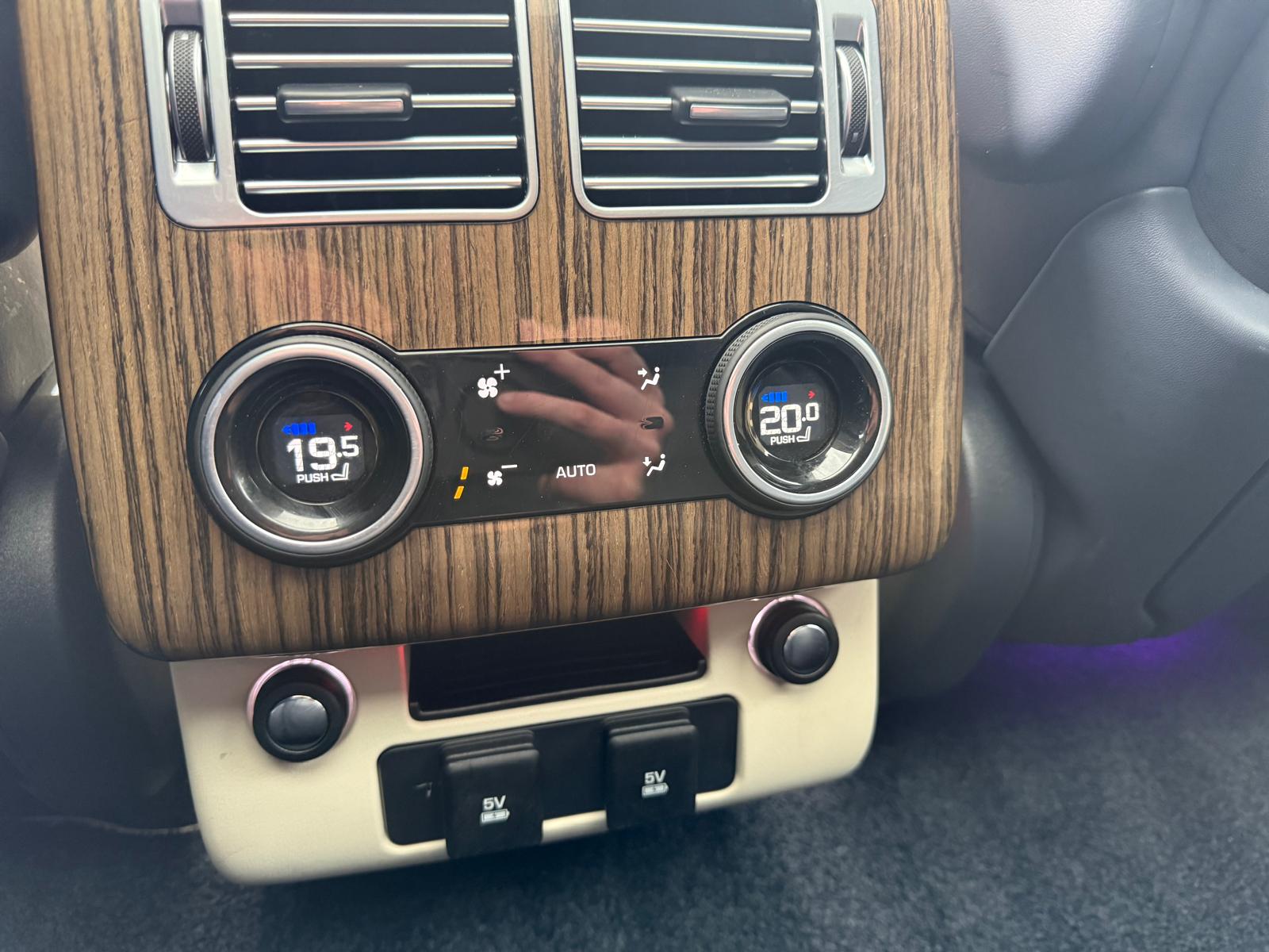Land Rover Range Rover 3.0 TDV6 Autobiography | 3/6/12MND GARANTIE | PANO | SFEER | CARPLAY | NAVI | STOELMASSAGE | ACC | TREKHAAK |