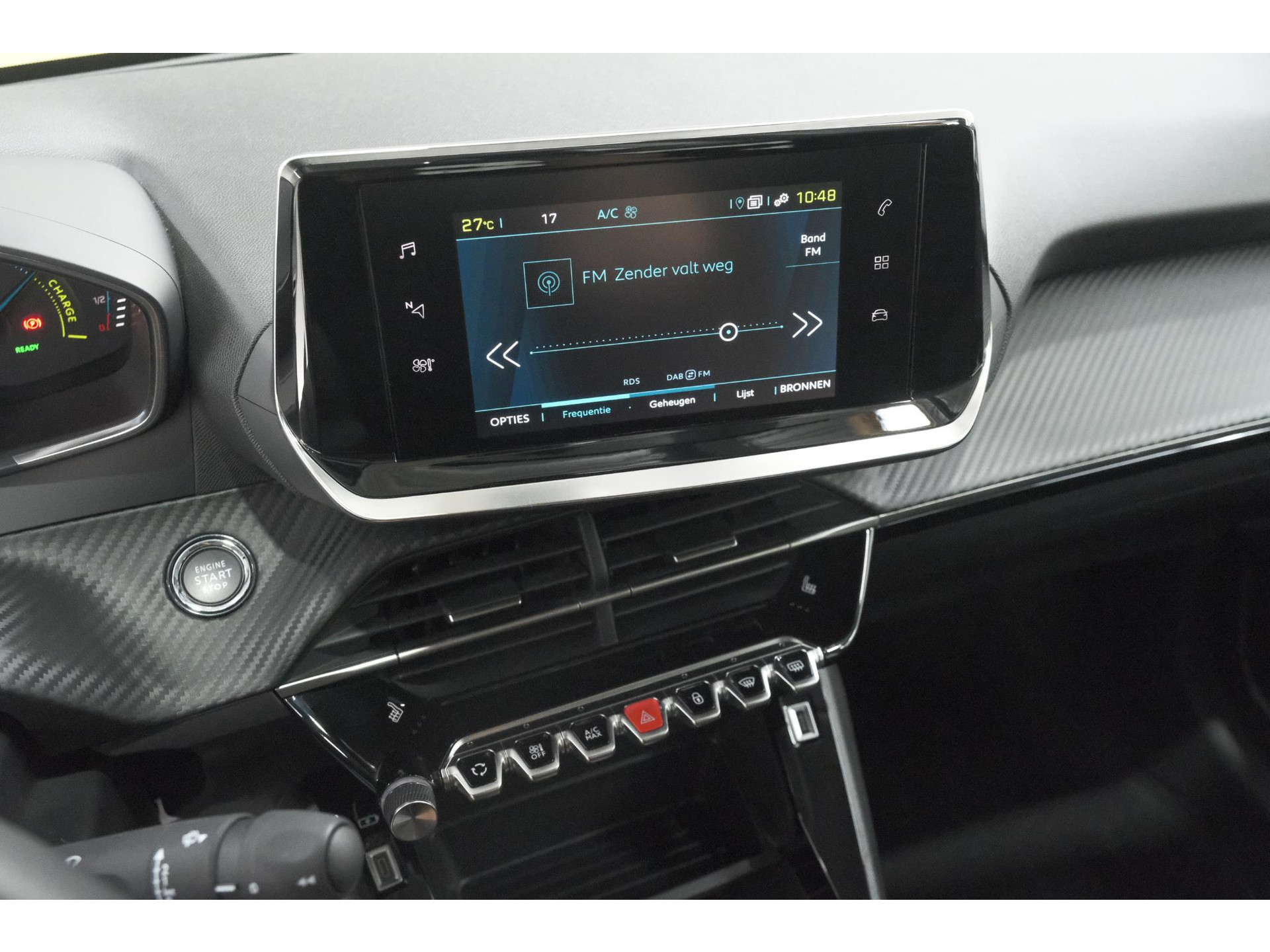 Peugeot e-208 EV Active Pack 50 kWh | 96,8% SOH | Navigatie | Parkeersensoren | Stoelverwarming