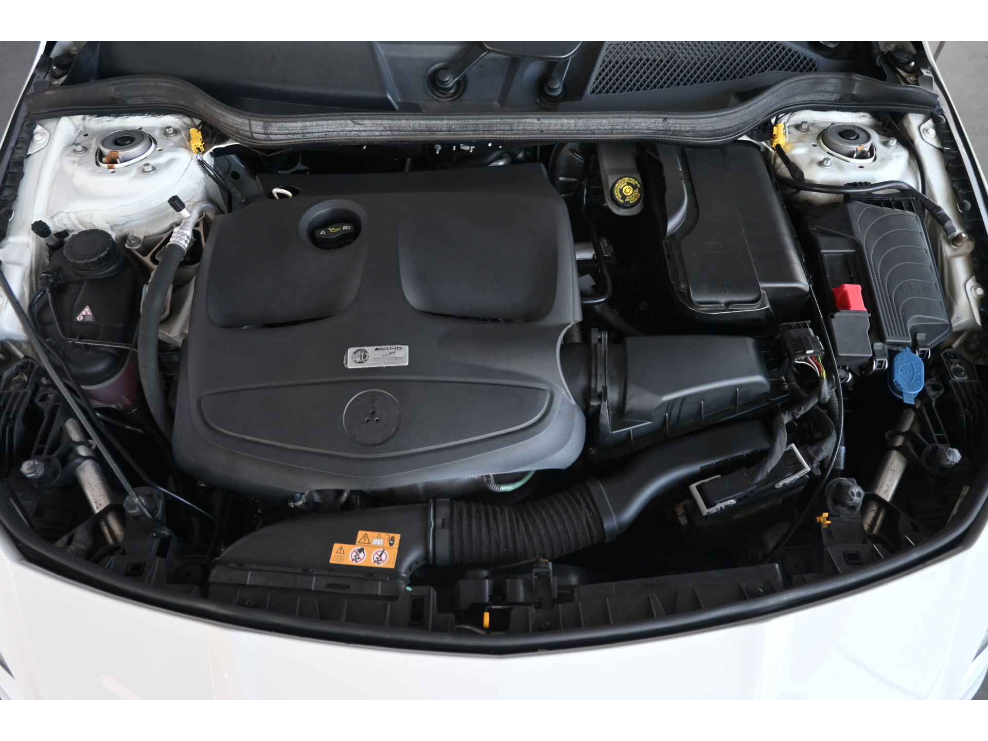 Mercedes-Benz CLA-klasse 180 AMG Night Edition Plus Clima Cruise Xenon LED Navigatie Inruil mogelijk