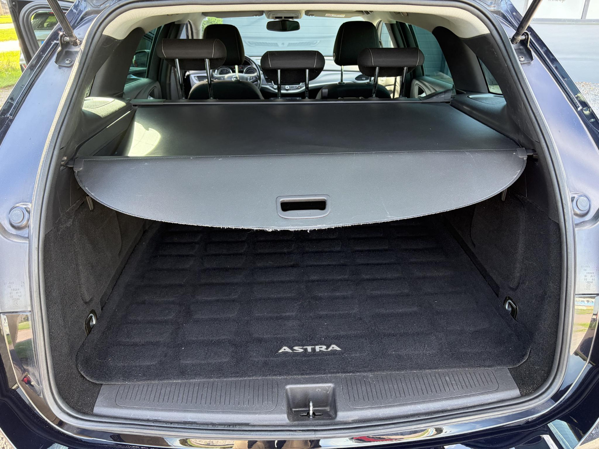 Opel Astra Sports Tourer 1.4 Turbo Online Edition ✓150pk✓2e Eigenaar✓Camera✓Carplay✓Navi✓Pdc V+A✓Stoelverw✓Stuurverw✓Clima✓Cruise✓Lm velgen✓6 Bak✓Comfortstoelen✓Dealer Onderhouden✓N.A.P✓Bj 12-2018✓Apk tot 01-2027