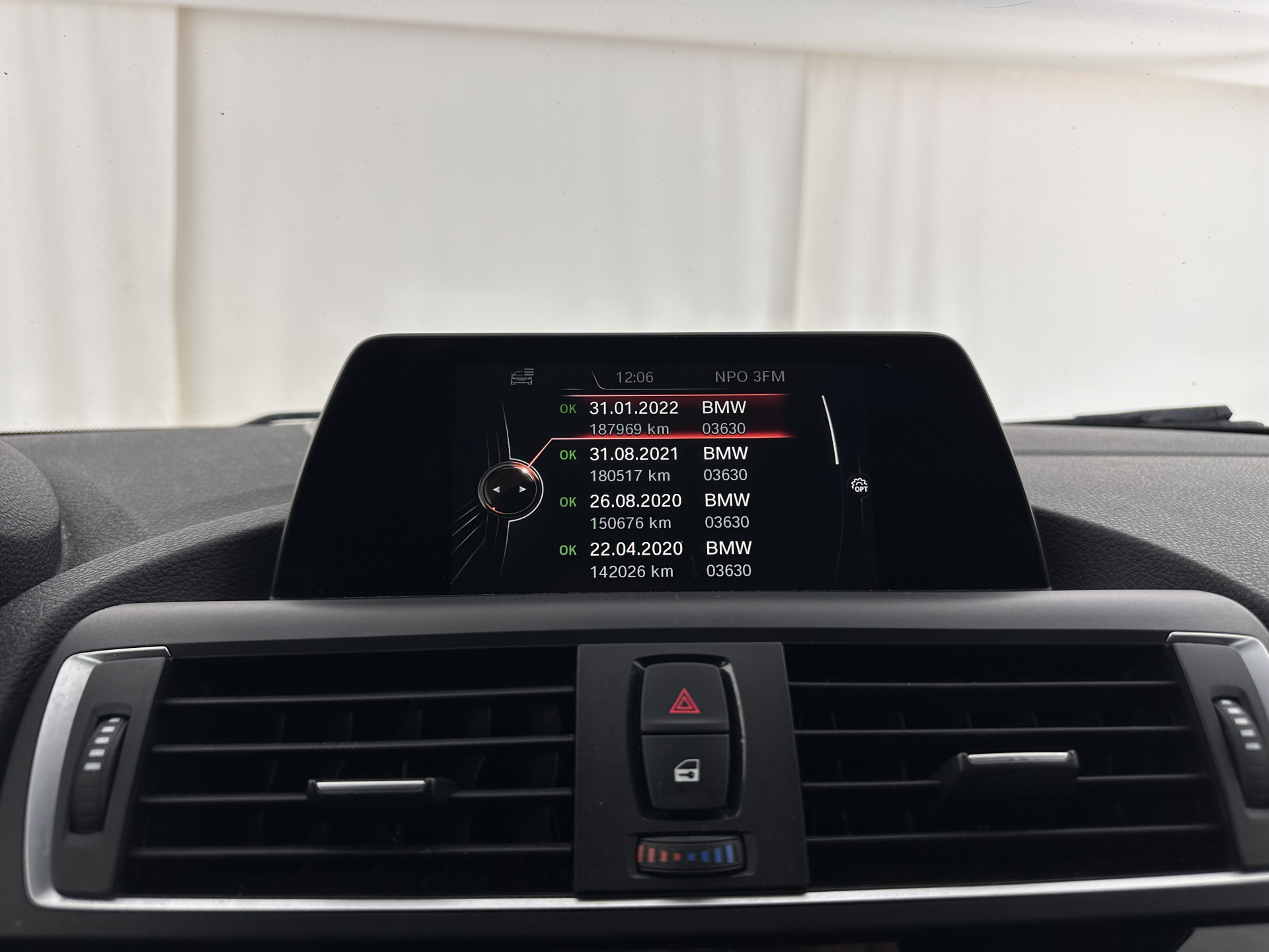 BMW 2-serie Coupé 220d xDrive M-Sportpack Executive Aut. *XENON | ALCANTARA | HEATED-SPORTSEATS | HARMAN/KARDON | KEYLESS | NAVI-FULLMAP | PRIVACYGLASS | SHIFTPADDLES | ECC | PDC | CRUISE | 18''ALU*