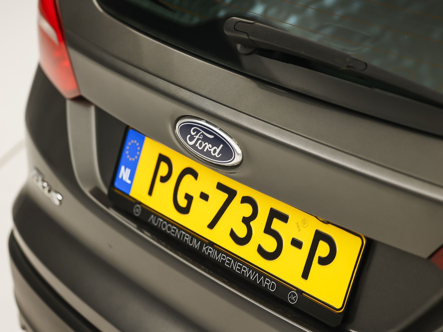 Ford Focus Wagon 1.0 Sport (APPLE CARPLAY, GROOT NAVI, CAMERA, CLIMATE, SPORTSTOELEN, TREKHAAK, CRUISE, NIEUWSTAAT)