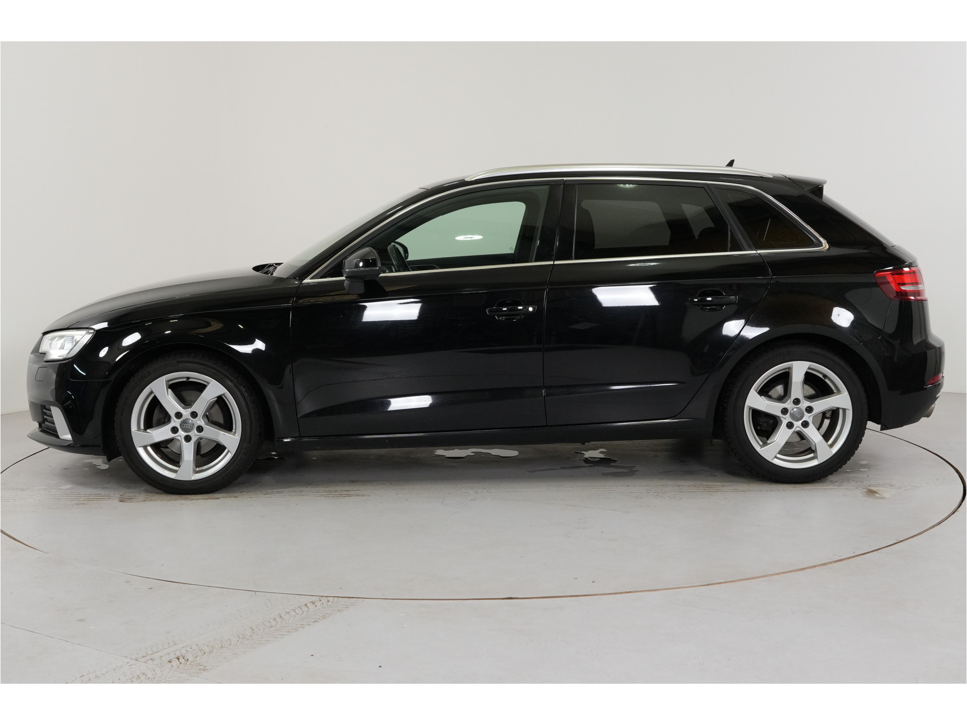 Audi A3 Sportback 35 TFSI CoD Design Pro Line Plus | Trekhaak | Stl. verw. | Climate | PDC | LED |