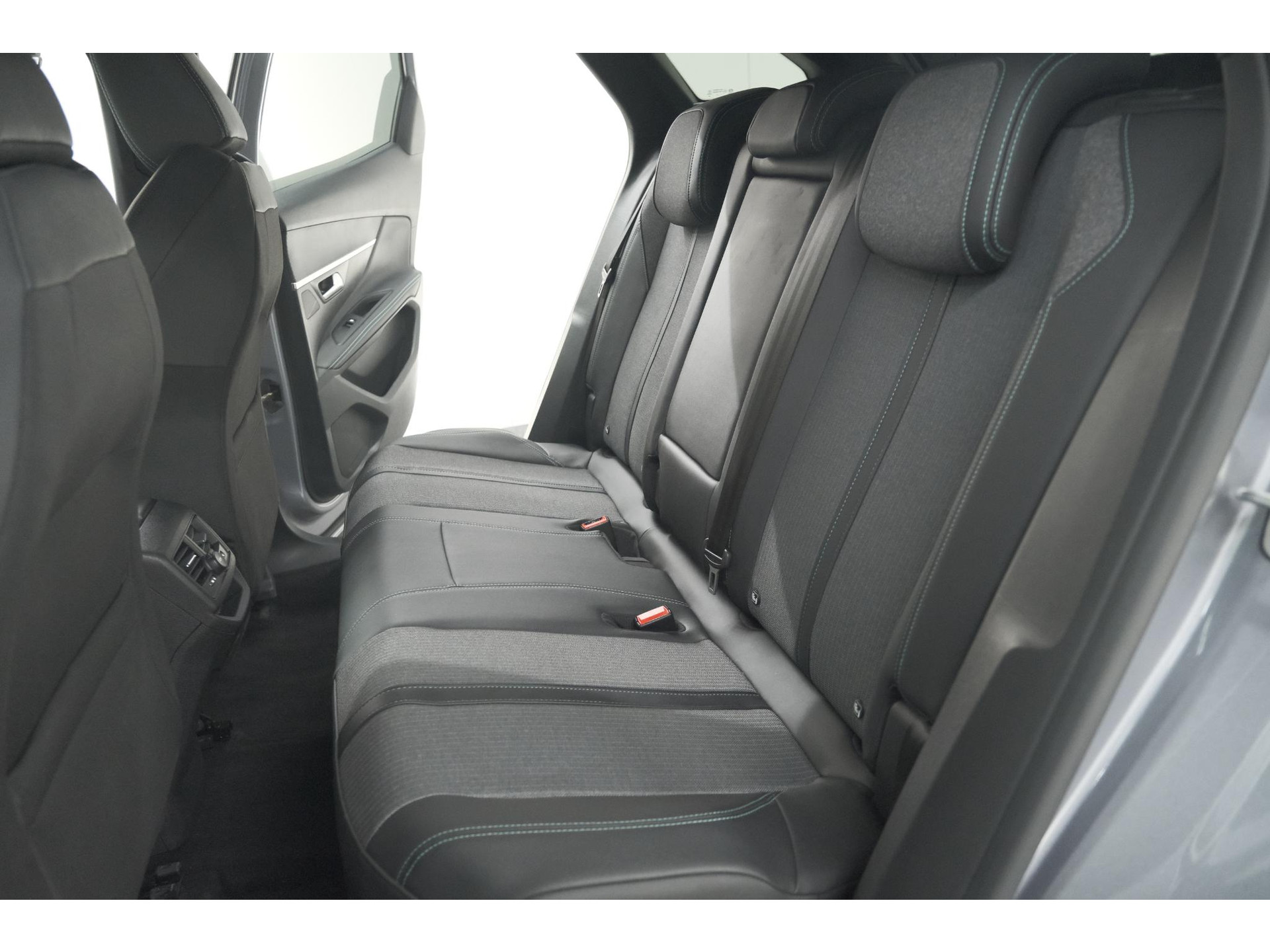 Peugeot 3008 1.6 HYbrid 225 Allure Pack Business | Camera | Navigatie | Apple Carplay | Parkeersensoren
