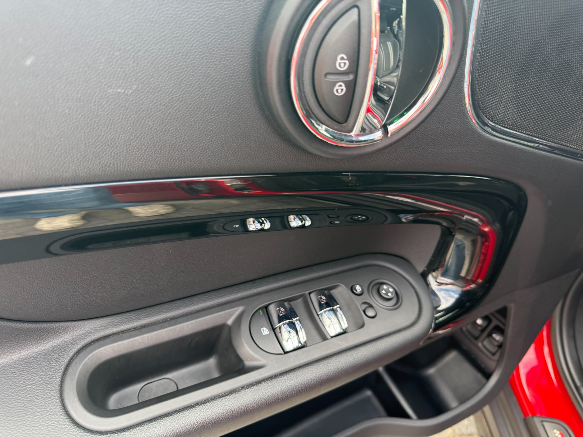 MINI Countryman 1.5 Cooper S E ALL4 | 2E EIGENAAR | 3/6/12MND GARANTIE | PANO | LED | AUTOMAAT | CARPLAY | DAB | NAVI | SFEER | CRUISE