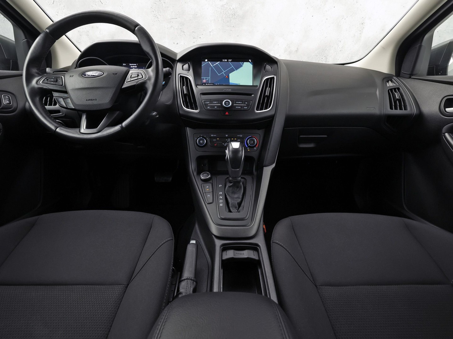 Ford Focus Wagon 1.0 Sport Automaat (NAVIGATIE, STUUR/STOELVERWARMING, LM VELGEN, SPORTSTOELEN, CRUISE, PARKEERSENSOREN, NIEUWSTAAT)