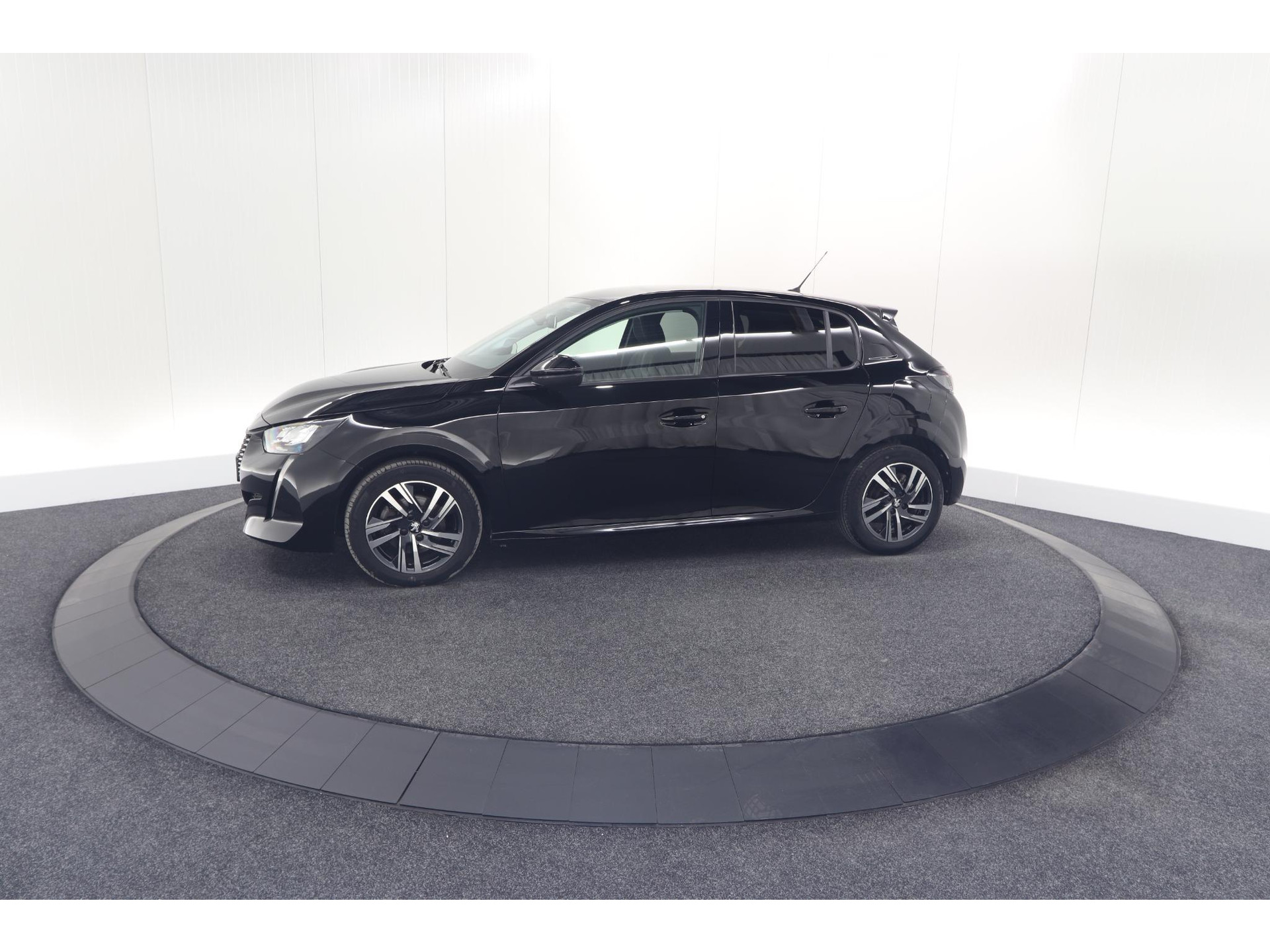 Peugeot 208 PureTech 100 Allure Pack | Camera | Apple Carplay | Stoelverwarming | Parkeersensoren