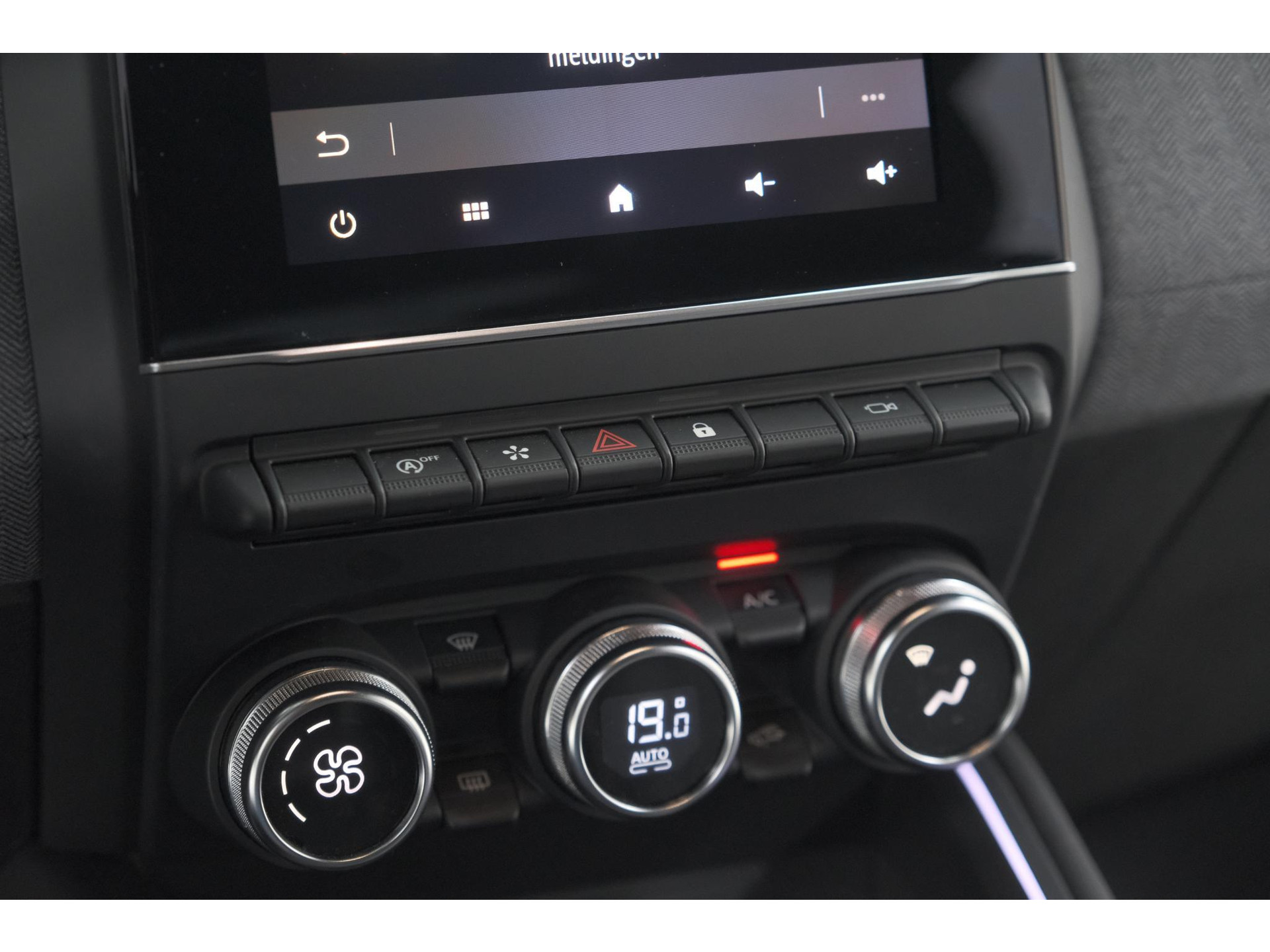 Renault Clio TCe 90 GPF techno | 360 Camera | Adaptieve Cruise Control | Navigatie | 9.3 Inch Groot Scherm