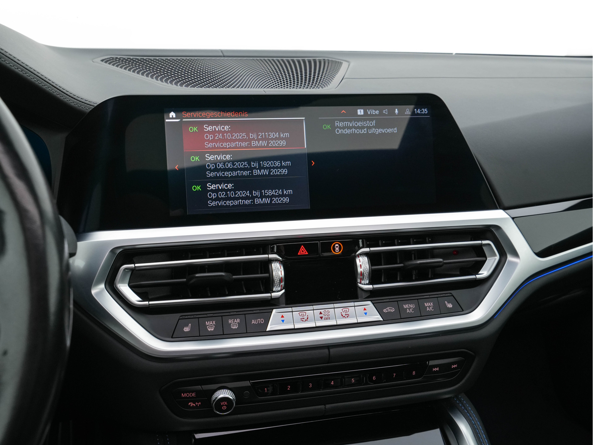 BMW 4-serie Coupé M440i xDrive High Executive Aut. *PANO | LEATHER | HARMAN/KARDON | HEAD-UP | LASER-LED | ADAPTIVE-CRUISE | TOPVIEW | MEMORY-PACK | KEYLESS | HEATED-SPORTSEATS | DAB+ | DIGI-COCKPIT | SHIFTPADDLES | TOWBAR | 19''ALU*