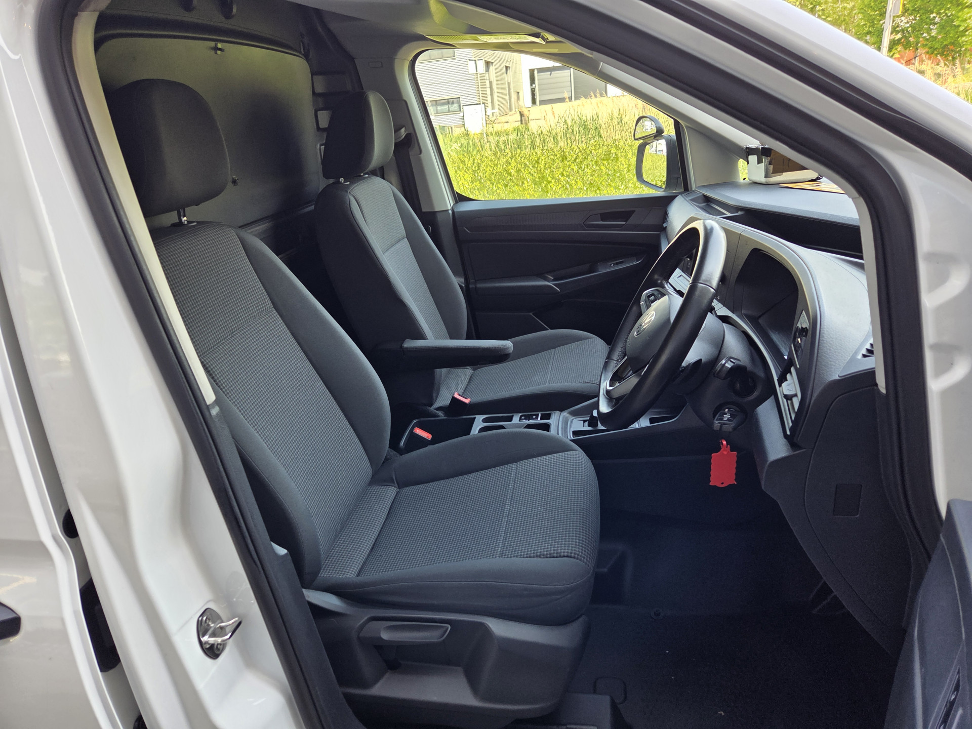 Volkswagen Caddy Cargo Maxi RHD 2.0 TDI  122Pk Automaat Comfort  Airco  Cruisecontrol