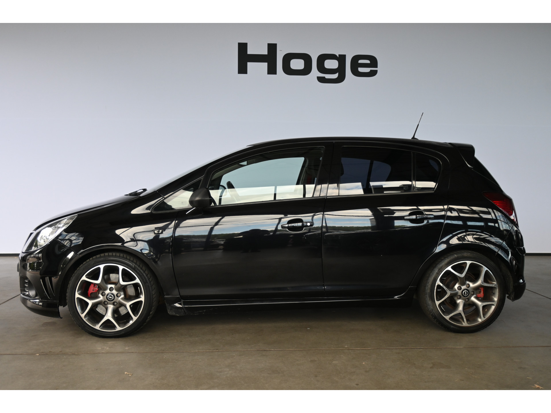 Opel Corsa 1.6-16V GSI 150 PK! Cruise control Lichtmetaal Navigatie Xenon Elektrisch Pakket Inruil Mogelijk!