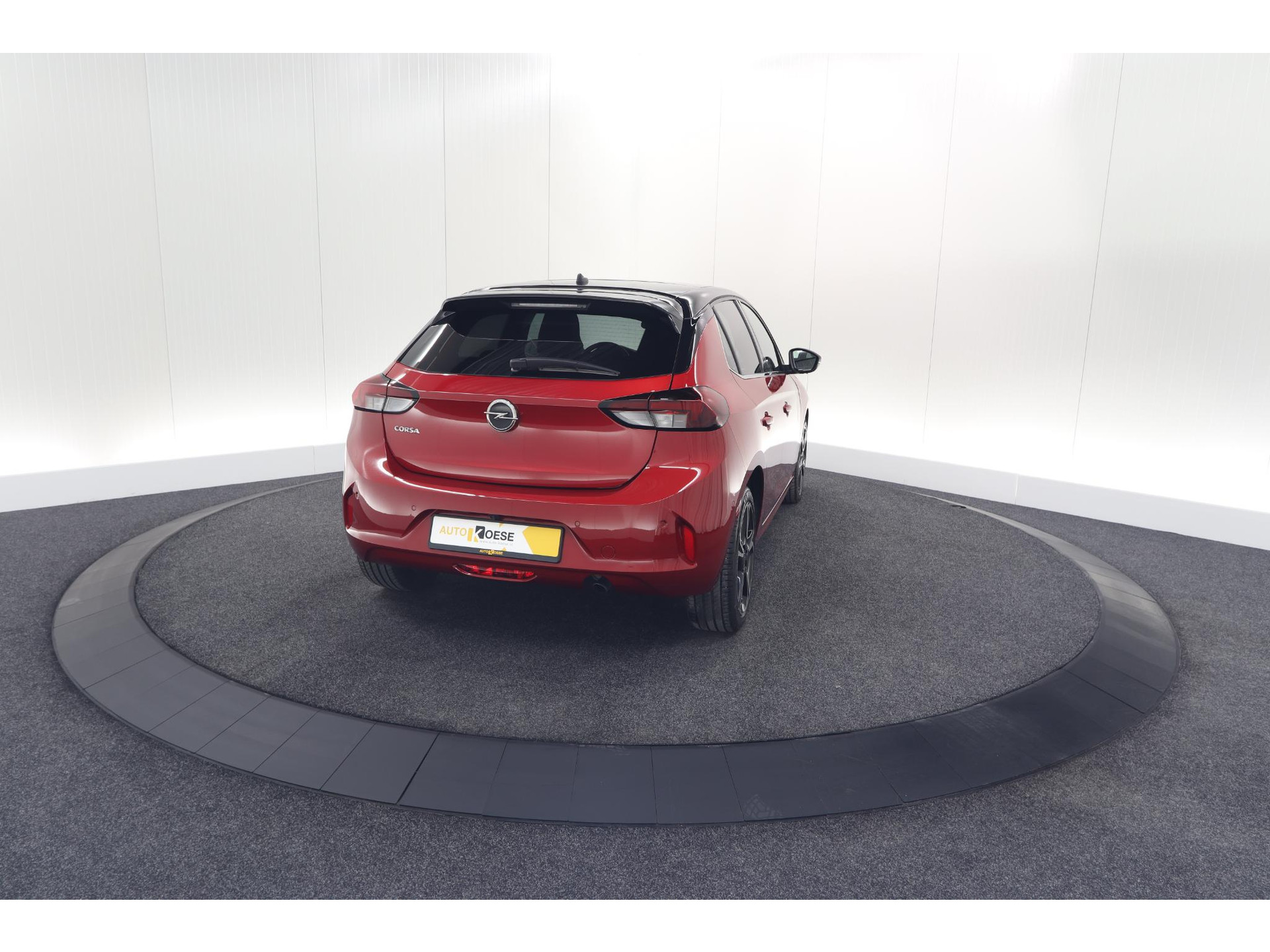 Opel Corsa 1.2 Turbo 100 Ultimate | Panoramadak | Camera | Dodehoekdetectie | Apple Carplay