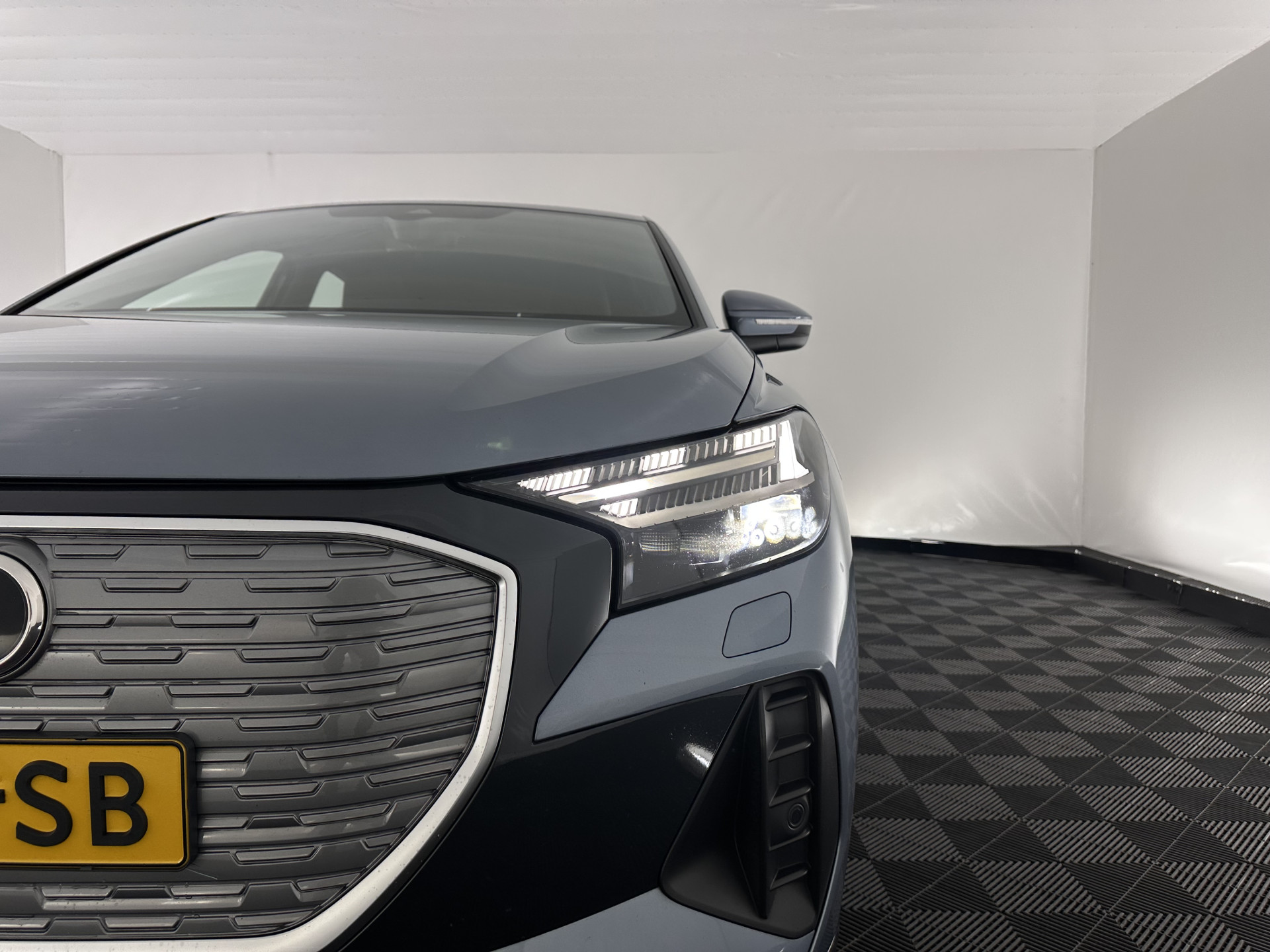 Audi Q4 Sportback e-tron 35 Advanced Edition 55 kWh {SOH-88%} (INCL-BTW) Aut.*NAVI-FULLMAP | MATRIX-LED | KEYLESS | CAMERA | AUDI-SOUND |  DIGI-COCKPIT | DAB | AMBIENTLIGHT | HEATED-SPORTSEATS | PRIVACYGLASS | CRUISE | 19''ALU*