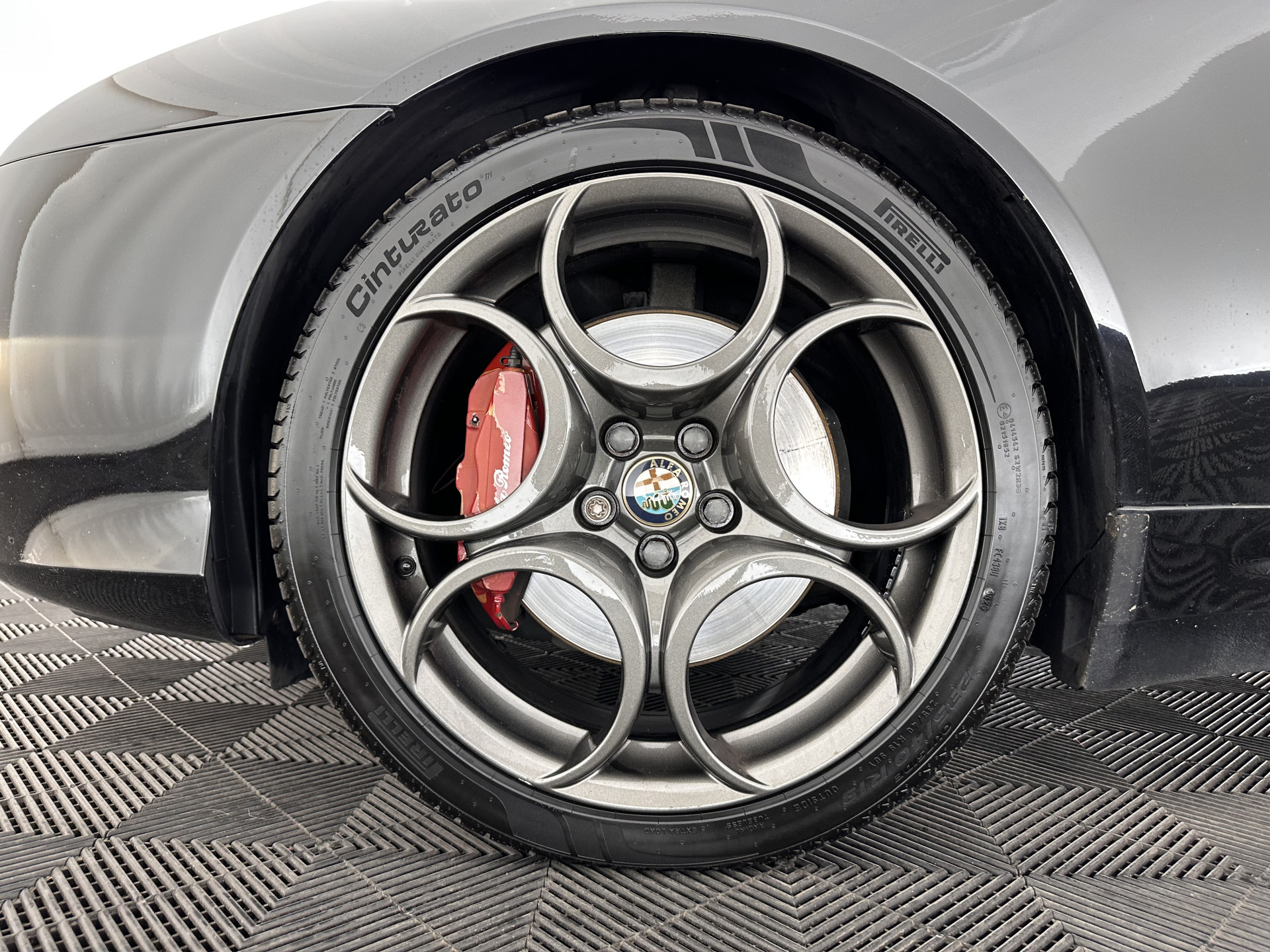 Alfa Romeo Spider 2.4 JTD Q-Tronic Exclusive TI-Sportpack Aut. *LUXURY-LEATHER | BI-XENON | SPORT-SEATS | ECC | SHIFTPADDLES | PDC | CRUISE | 19''ALU*