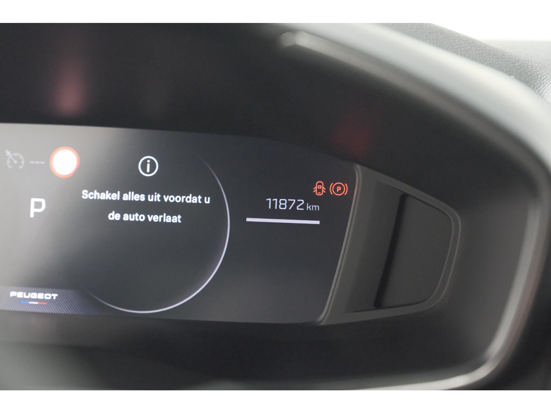 Peugeot e-2008 EV Allure 54 kWh | 97,2% SOH | 11 KW Lader | Apple Carplay | Parkeersensoren