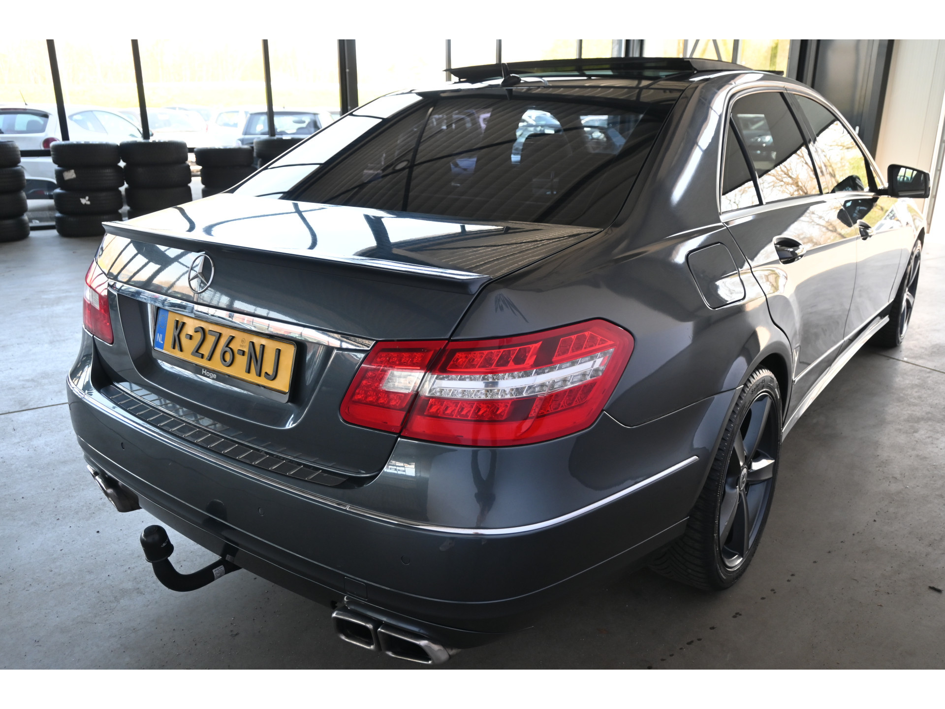 Mercedes-Benz E-klasse 500 Elegance V8 Automaat Clima Panoramadak Trekhaak PDC Stoelverwarming Cruise control Goed Onderhouden! Inruil Mogelijk!
