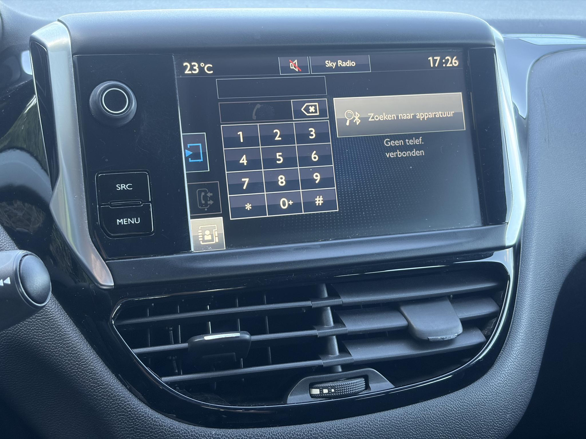 Peugeot 208 1.2 PureTech Blue Lion ✓1e Eigenaar✓Navi✓Trekhaak✓Carplay✓Airco✓Cruise✓Pdc✓5 Deurs✓N.A.P✓Apk tot 09-2027