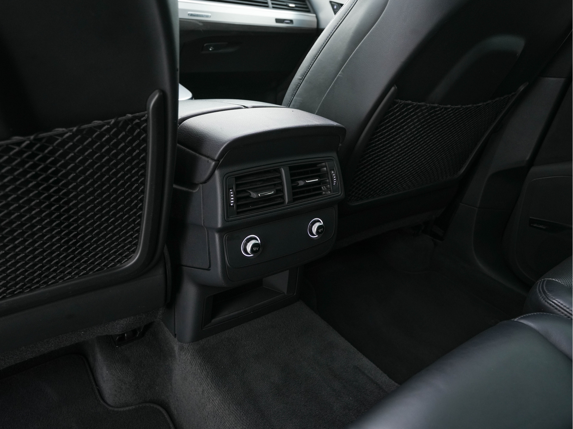 Audi SQ7 4.0 TDI Quattro Pro Line + Aut. *PANO | LUXURY-LEATHER | FULL-LED | DIGI-COCKPIT | BOSE-SOUND | KEYLESS | CAMERA | NAVI-FULLMAP | HEATED/VENTILATED-COMFORTSEATS | SHIFT-PADDLES | CARBON-INLAY | ECC | ADAPTIVE-CRUISE |