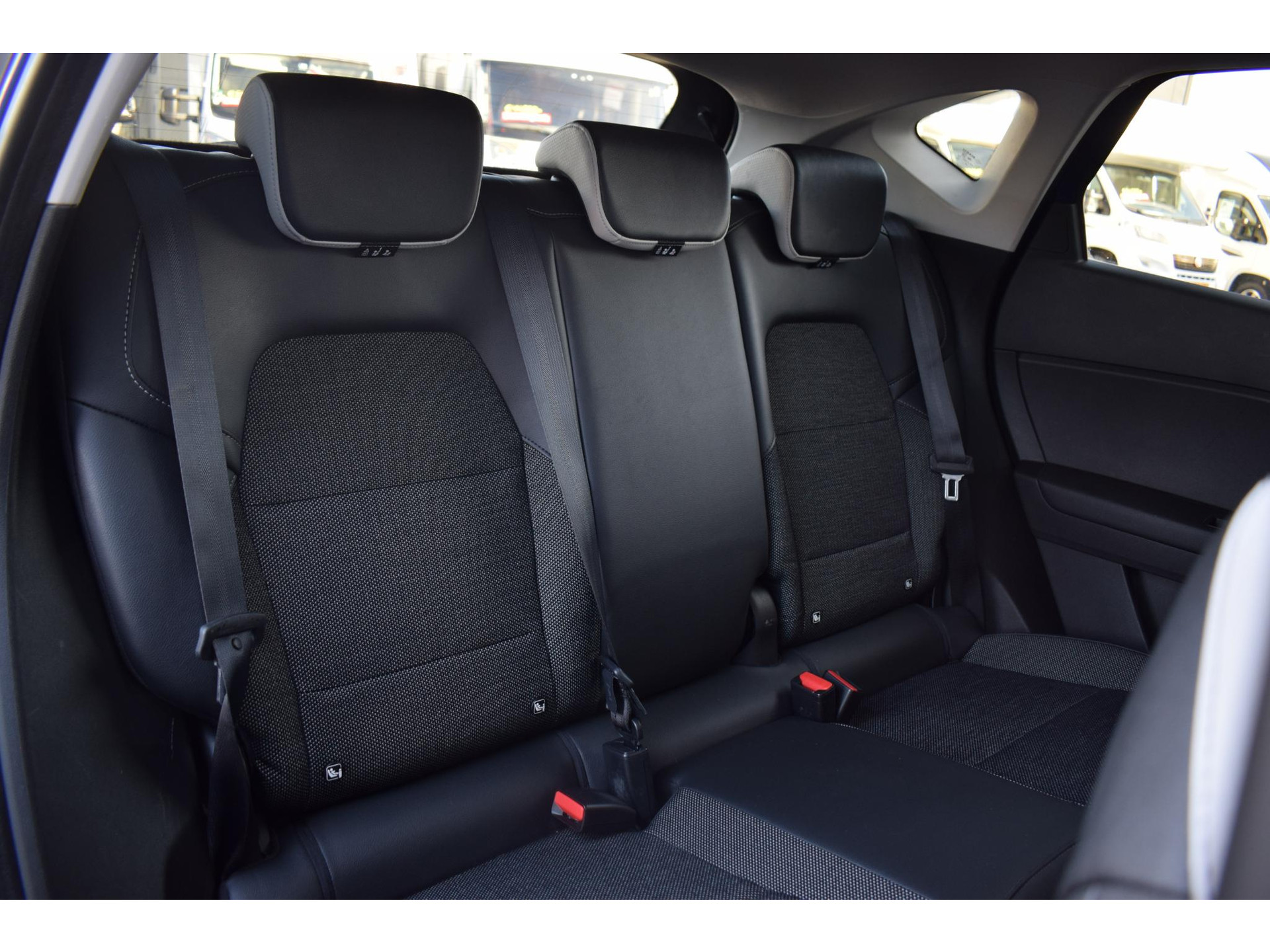 Renault Captur 1.0 TCe 100 Intens | Half Leer | Camera | Climate | Cruise