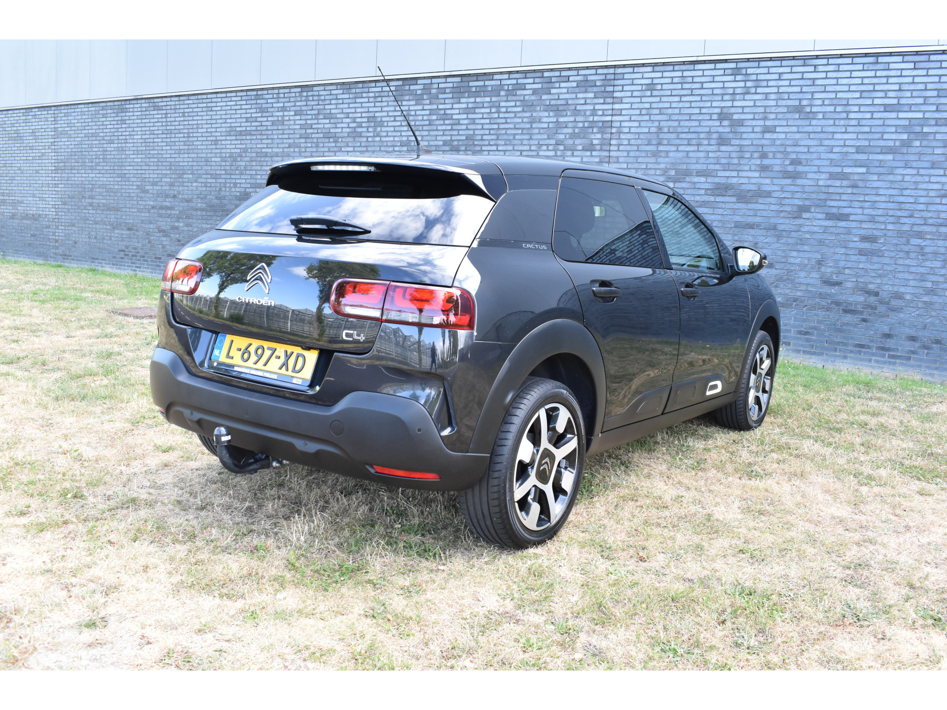 Citroën C4 Cactus 1.2 PureTech Feel Trekhaak Navi Stoelverwarming