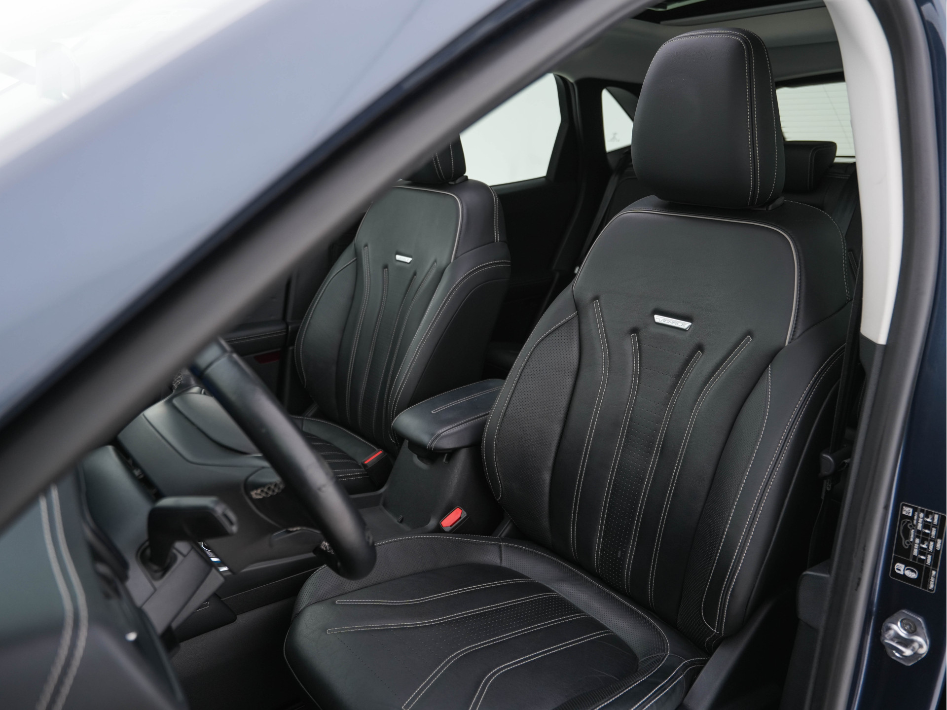 Ford Kuga 2.5 PHEV Vignale (Plug-In) (INCL-BTW) Aut. *PANO | LEATHER | DIGI-COCKPIT | FULL-LED | BANG/OLUFSEN-AUDIO |  HEAD-UP | KEYLESS | DAB | CARPLAY | NAVI-FULLMAP | MEMORY-PACK | HEATED-COMFORTSEATS | LANE-ASSIST | .