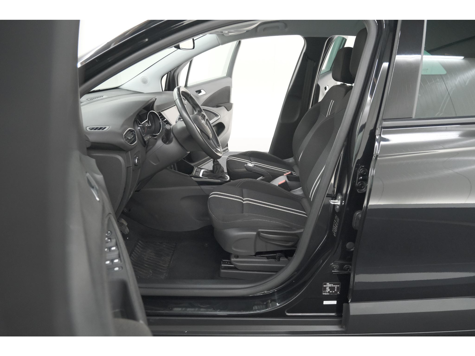 Opel Crossland 110 Turbo Business Elegance | Camera | Dodehoekdetectie | Navigatie | Apple Carplay