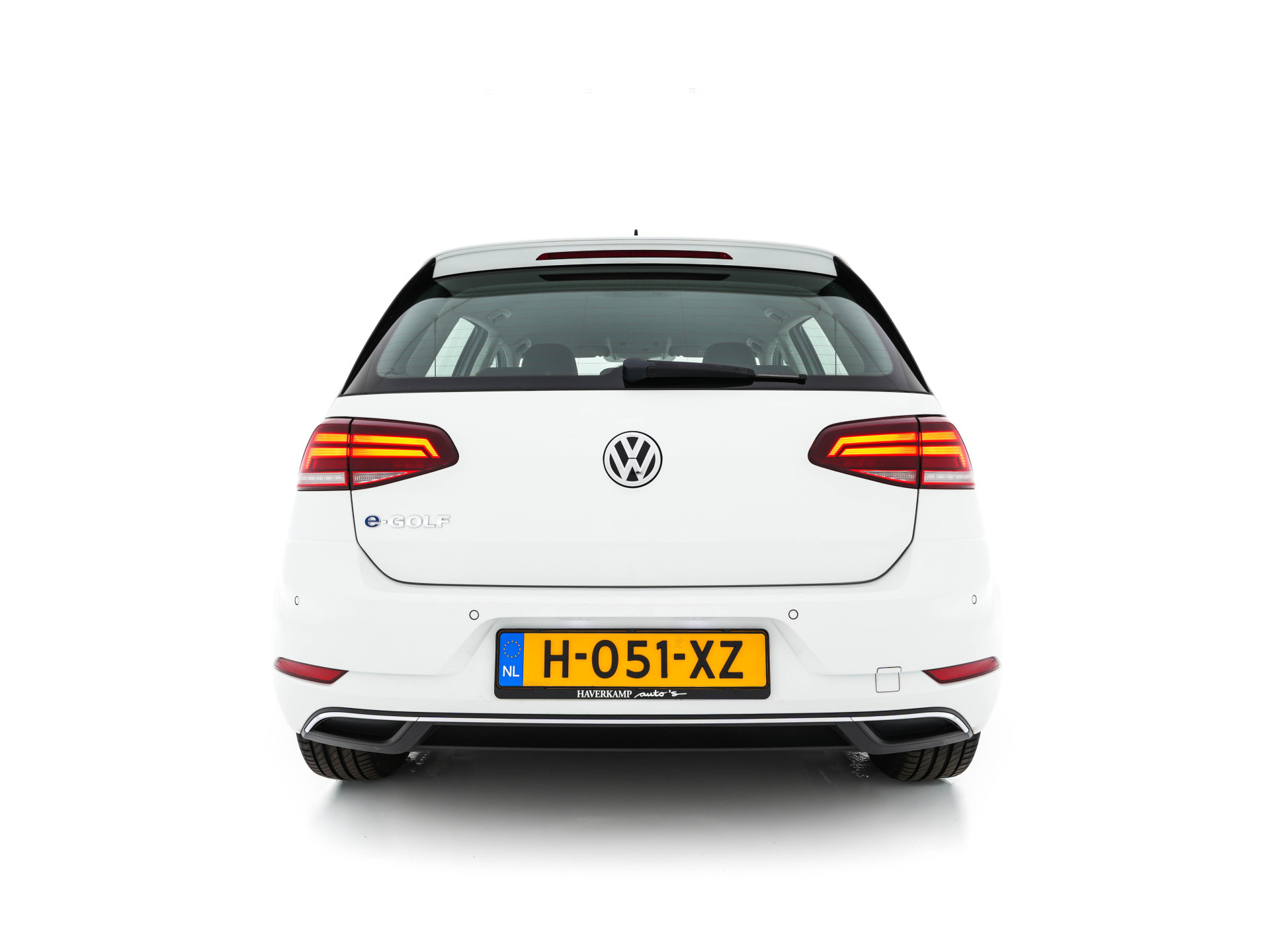 Volkswagen e-Golf (SOH-86%) Aut. *HEAT-PUMP | LEATHER | FULL-LED | NAVI-FULLMAP | CAMERA | HEATED-SPORTSEATS | ECC | CCS-FASTLOADER | PDC | CARPLAY | CRUISE | 16''ALU*