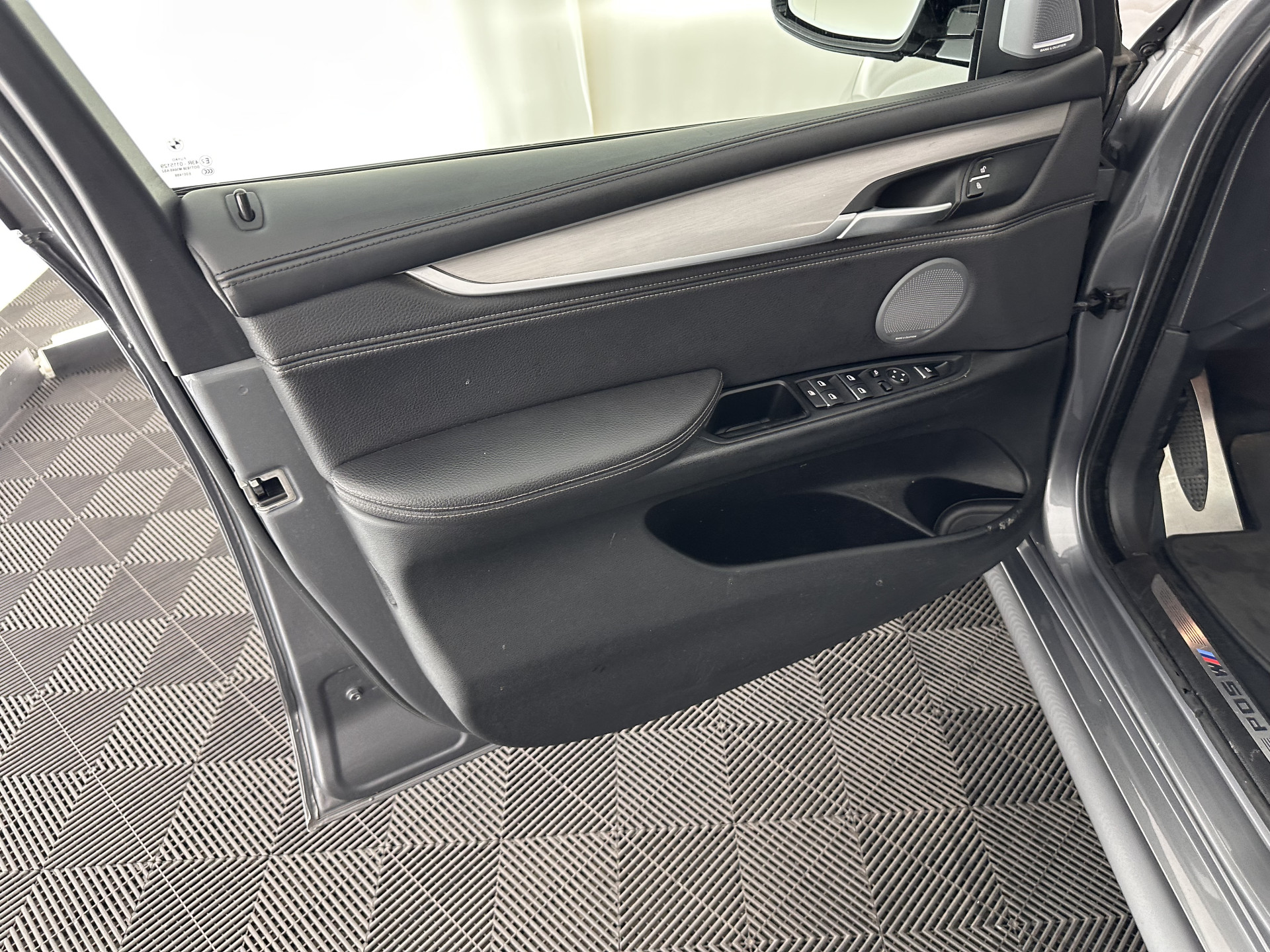 BMW X5 M50d M-Sportpack Aut. *PANO | HEAD-UP | LUXURY-LEATHER | ADAPTIVE-CRUISE | SOFT-CLOSE | BANG&OLUFSEN | TOP-VIEW | BLINDSPOT | NIGHT-VISION | MEMORY-PACK | DIGI-COCKPIT | HEATED-COMFORTSEATS | NAVI-FULLMAP |