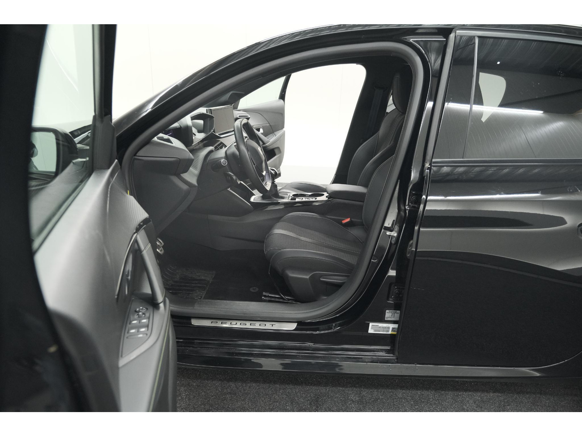 Peugeot 208 PureTech 100 GT | Camera | Navigatie | Apple Carplay | Parkeersensoren