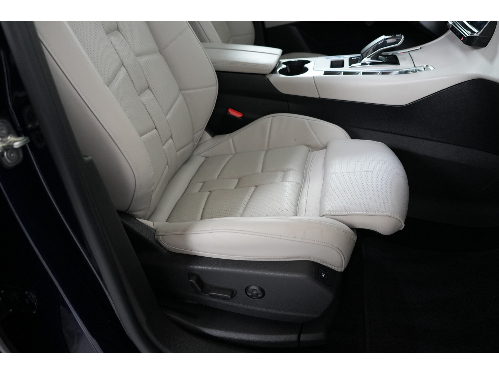 DS 7 E-Tense 4x4 La Première 360 pk PHEV | SOH 96% | Pano | Massage | Nachtzicht | Focal | 360° Cam | Nappa |
