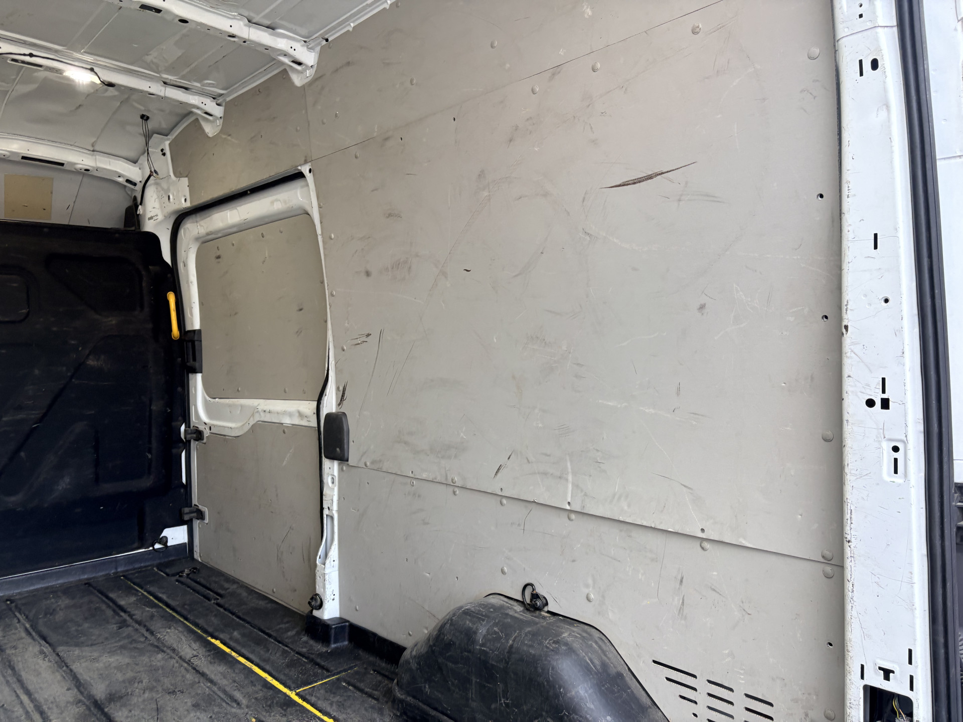 Ford Transit 350 2.0 TDCI 170PK L3H3 Airco Cruise Control Parkeersensoren v+a Voorruitverwarming