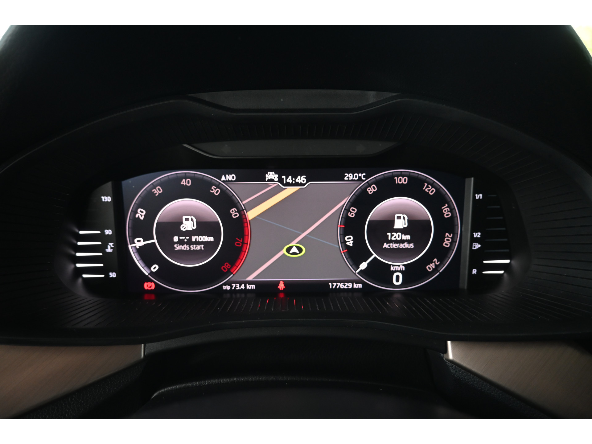 ŠKODA Scala 1.0 TSI Business Edition Clima Carplay Stoelverwarming Virtual Rijklaarprijs! Inruil Mogelijk!